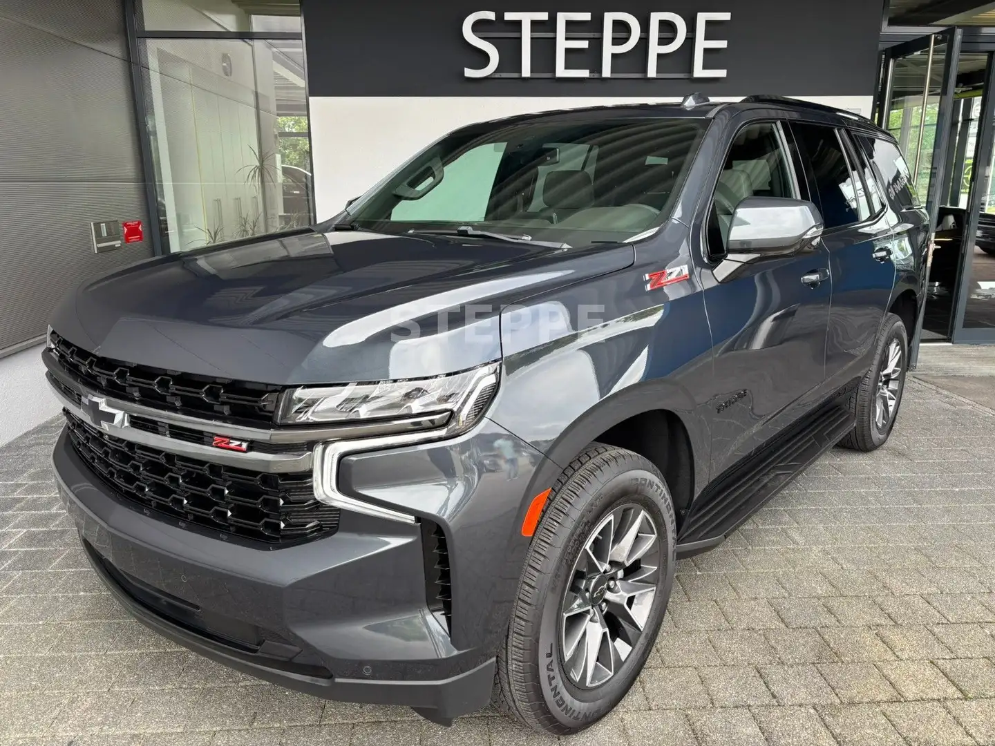 Chevrolet Tahoe 5,3 V8 AWD Z71 AHK  20Alu Grau - 1