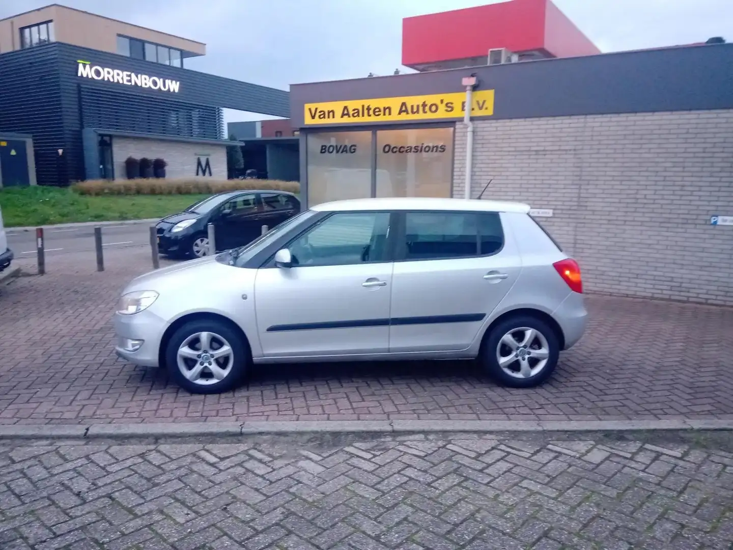 Skoda Fabia 1.2 TSI Ambition Gris - 1