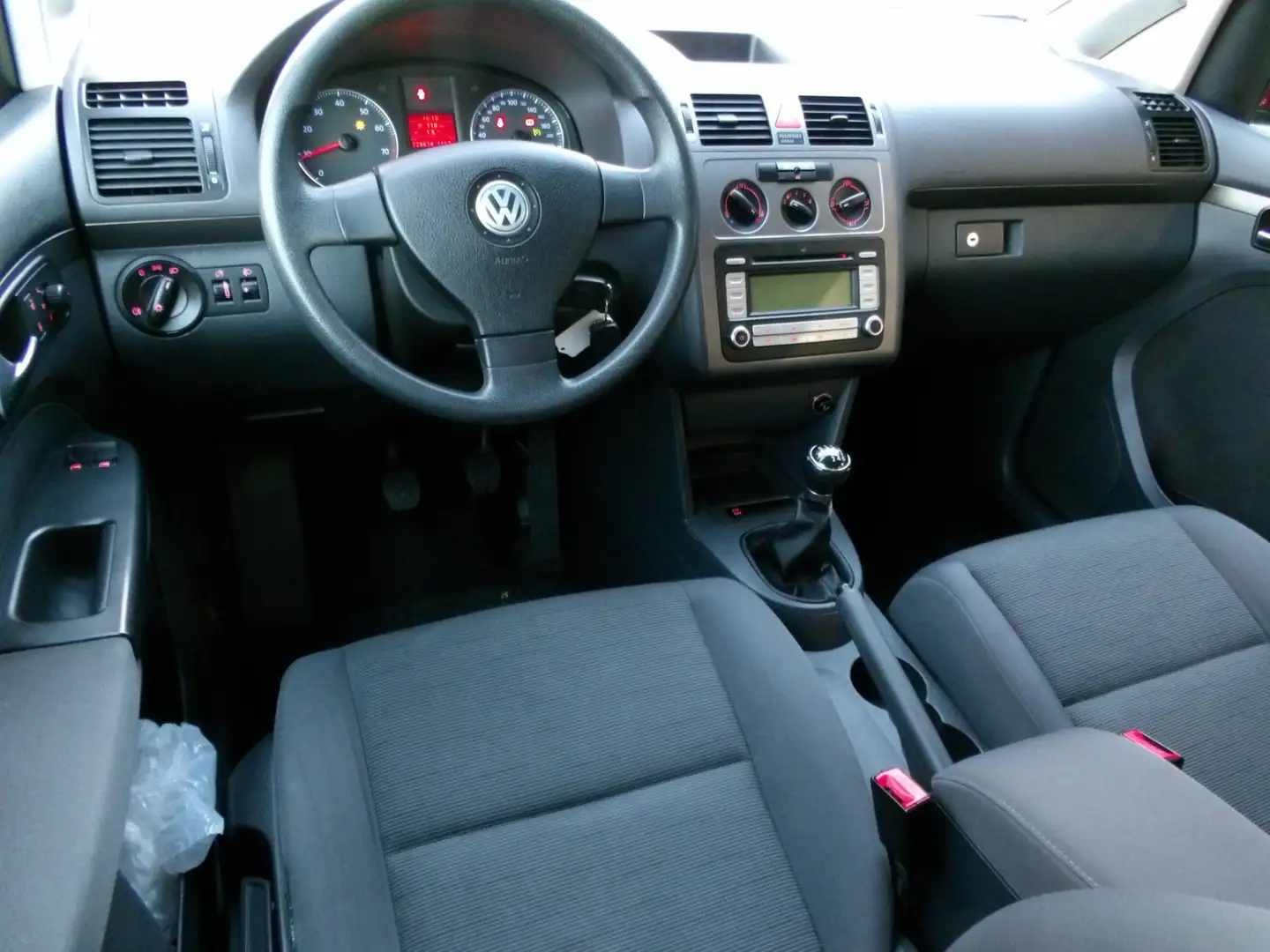 Volkswagen Touran 1.4 TSI Optive 140PK Clima Trekhaak Rood - 2