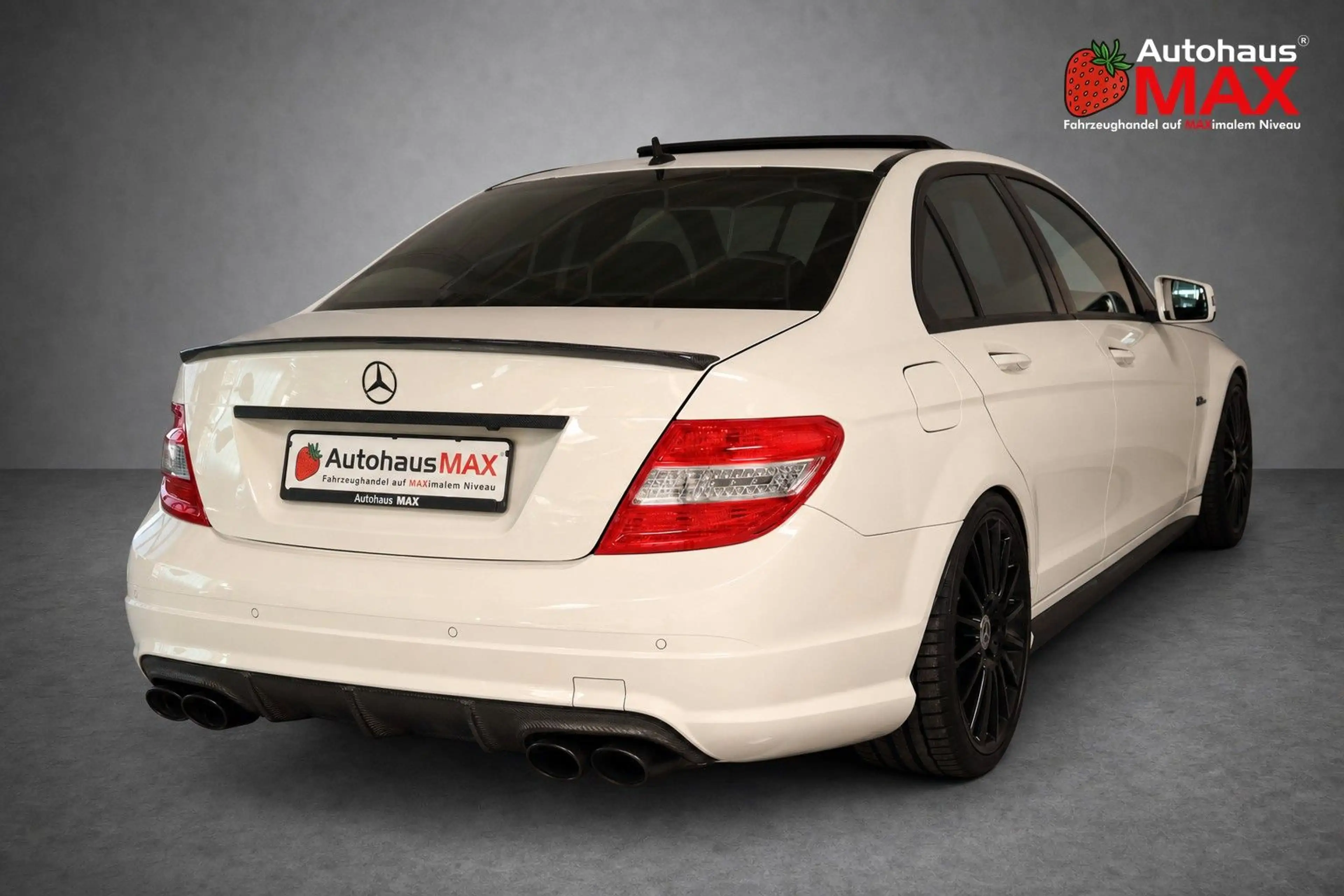 Mercedes-Benz C 63 AMG ~H/K~Carbon~DEUTSCH~2.Hand~Night Paket — photo 6