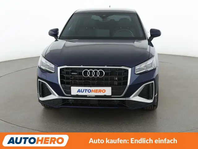 Audi Q2 view 9