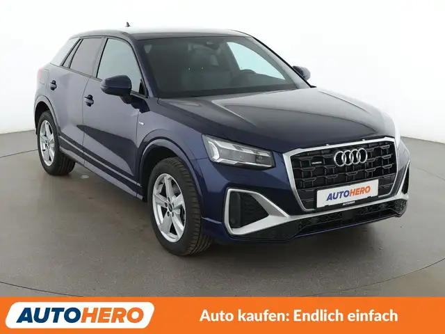 Audi Q2 view 8