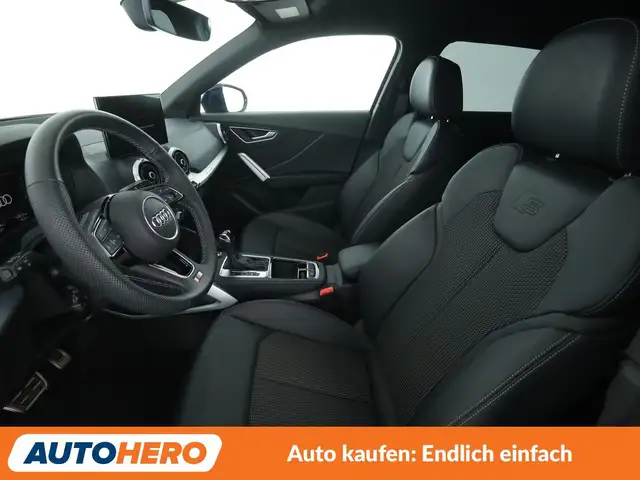 Audi Q2 view 10