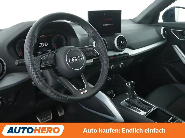Audi Q2 view 11