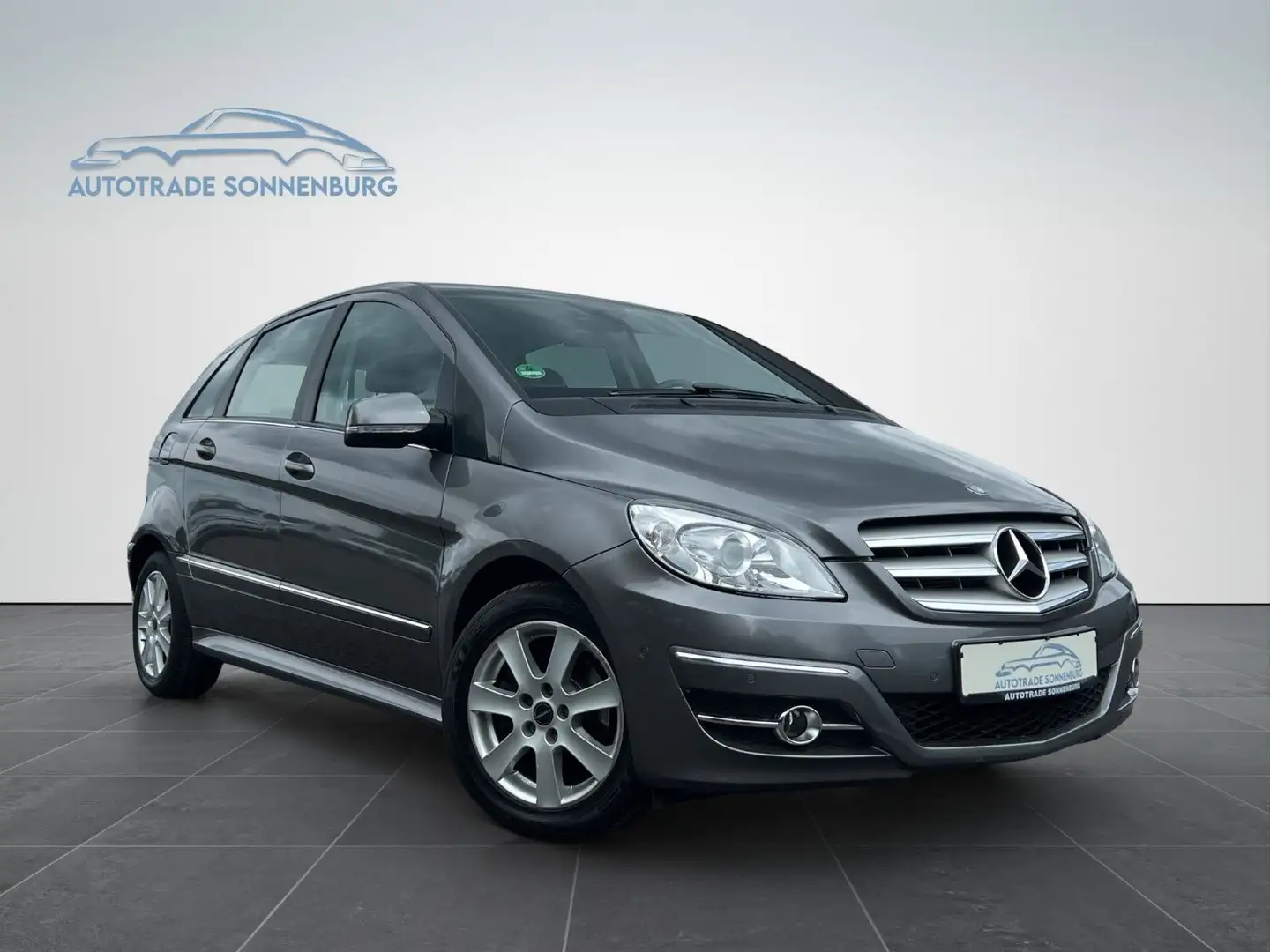Mercedes-Benz B 180 B180 CDI / AUT. / KLIMA / KUNDENAUFTRAG Grau - 1