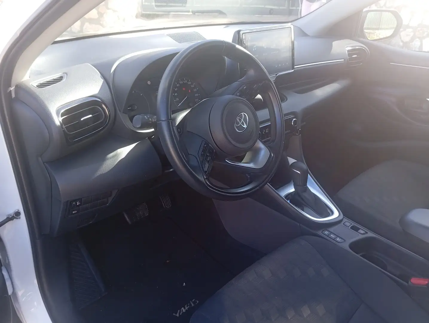 Toyota Yaris 120H 1.5 Active Plus - 2