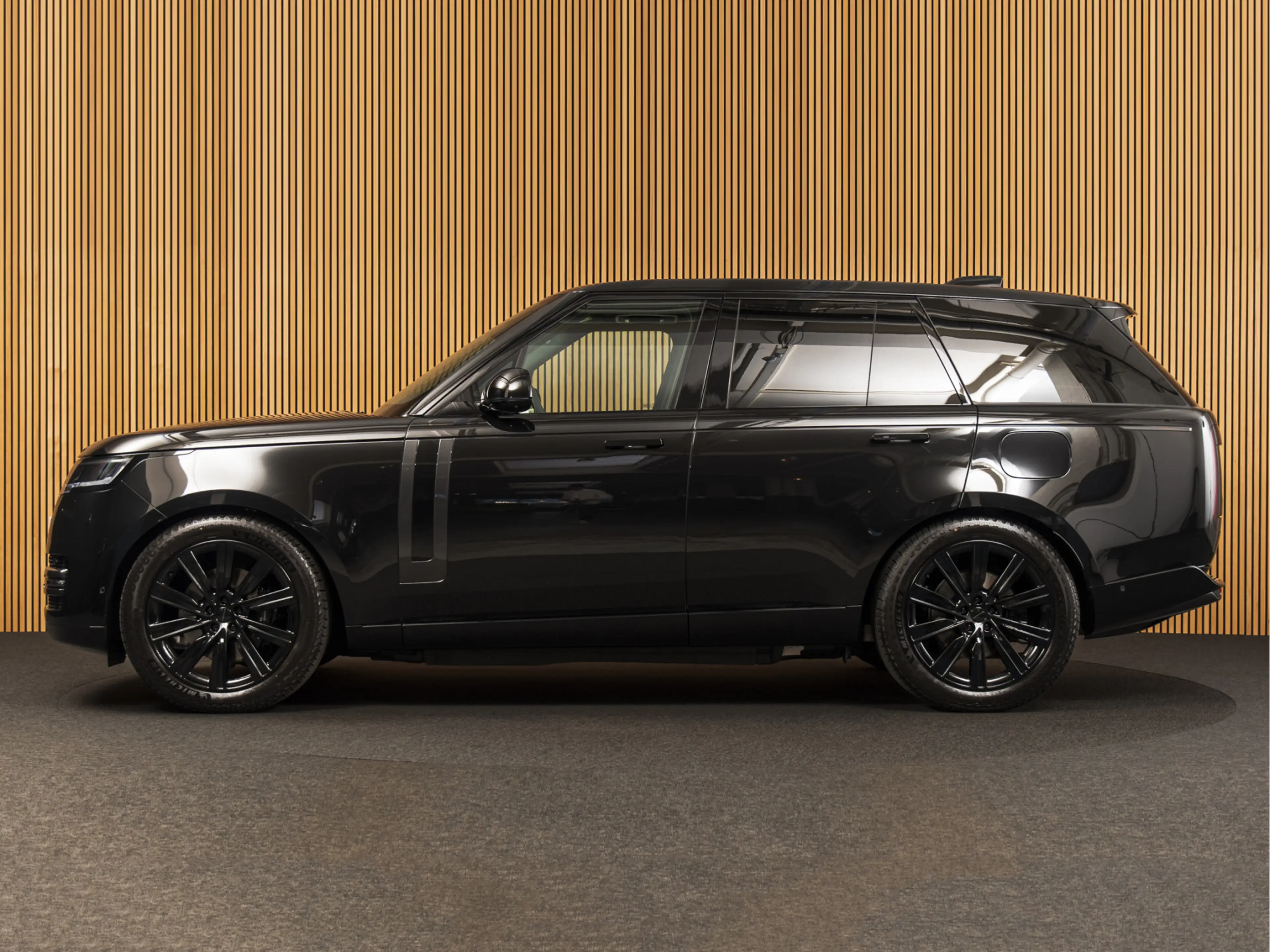 Land Rover Range Rover 3.0 P460e HSE PERLINO LEATHER | MASSAGE | TOWB | P — photo 2