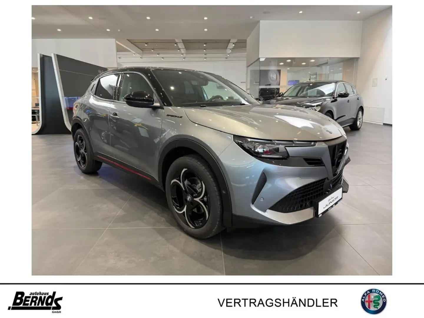 Alfa Romeo Junior 1.2 VGT Ibrida Speciale TECHNOLOGIE-PAKET METALLIC Grijs - 2