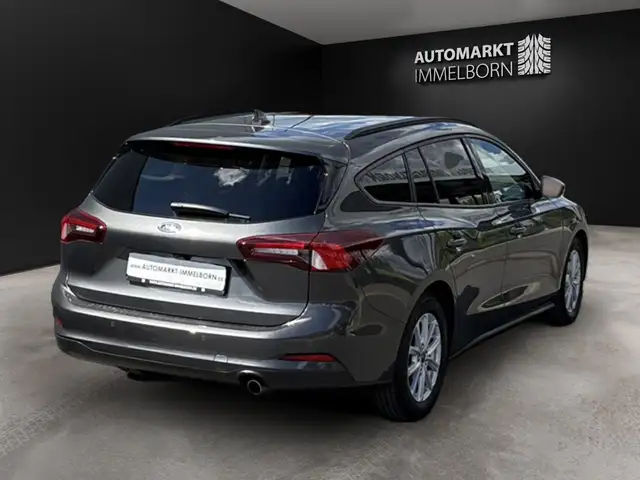 Ford Focus view 7