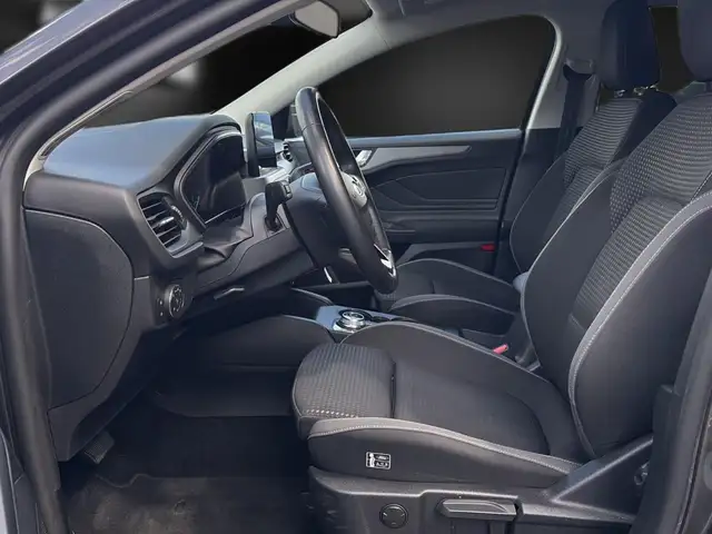 Ford Focus view 13