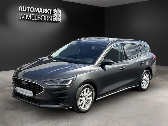 Ford Focus view 4