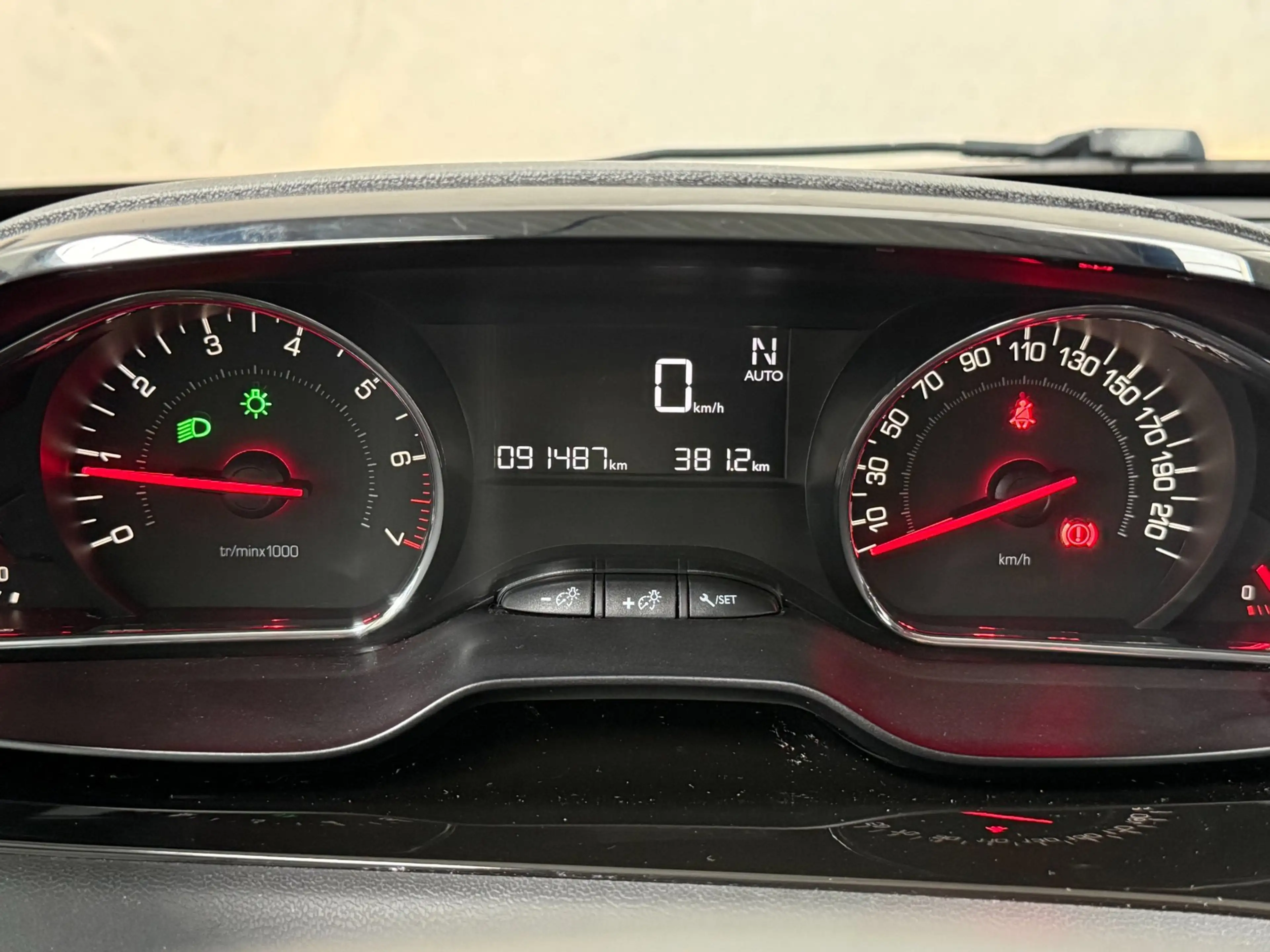 Peugeot 208 1.2 e-VTi Envy NAP Automaat Cruise Clima Navi — photo 14