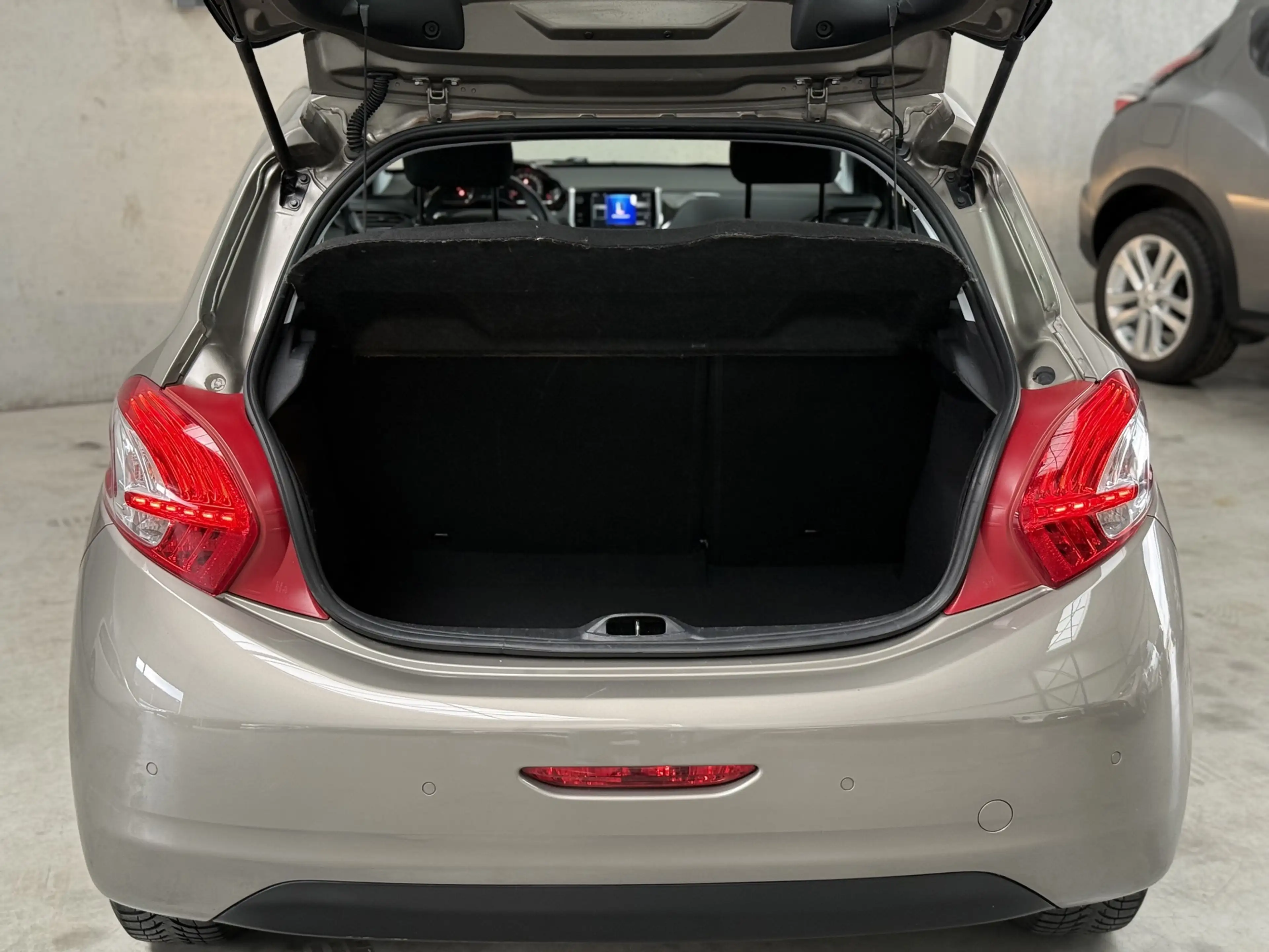 Peugeot 208 1.2 e-VTi Envy NAP Automaat Cruise Clima Navi — photo 5