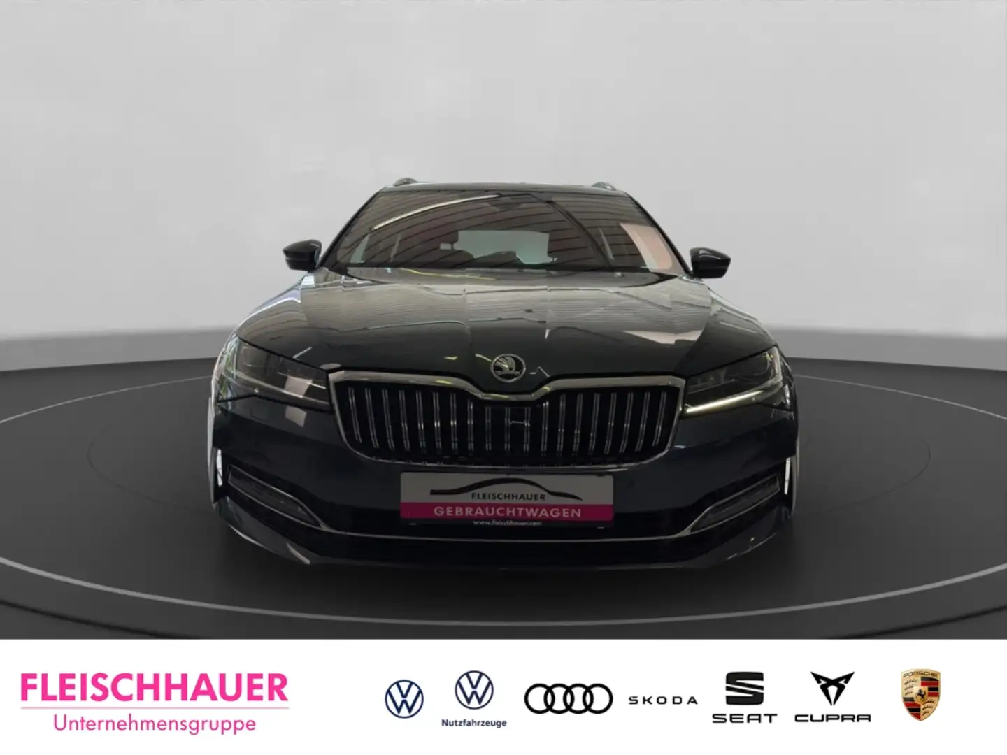 Skoda Superb Combi 4x4 2.0 TSI  L&K LED+PANO+AHK+ACC+RFK+DC+NAV Grau - 2