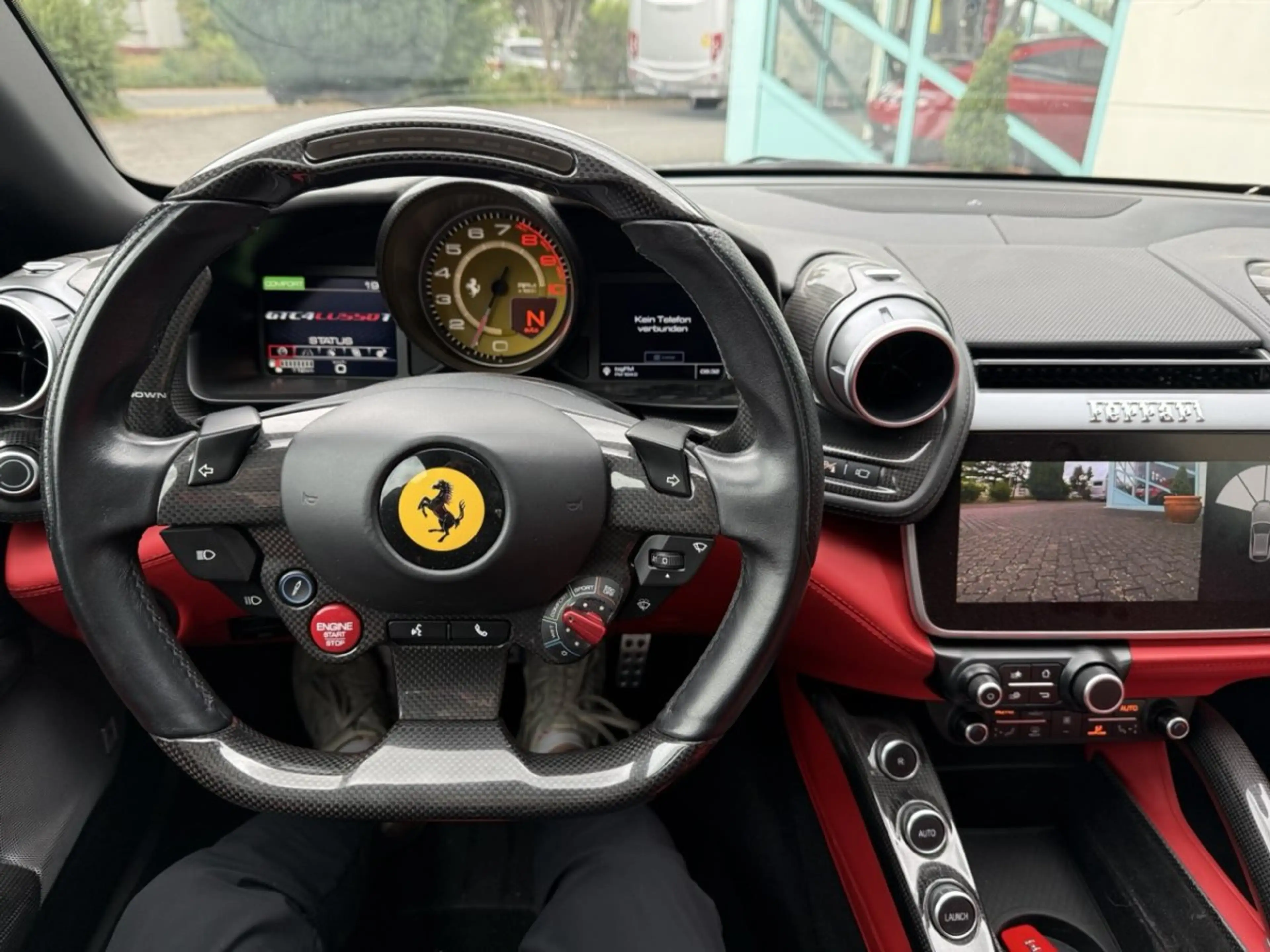 Ferrari GTC4 Lusso GTC4Lusso T — photo 9