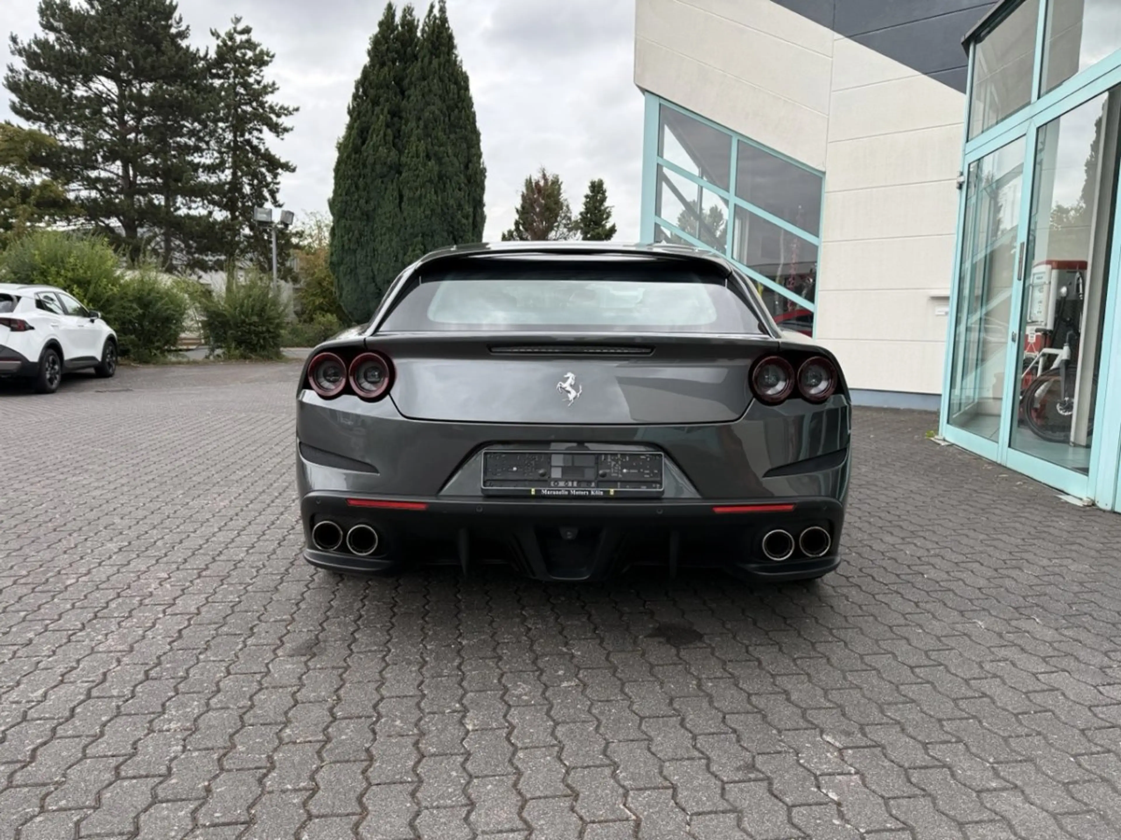 Ferrari GTC4 Lusso GTC4Lusso T — photo 6