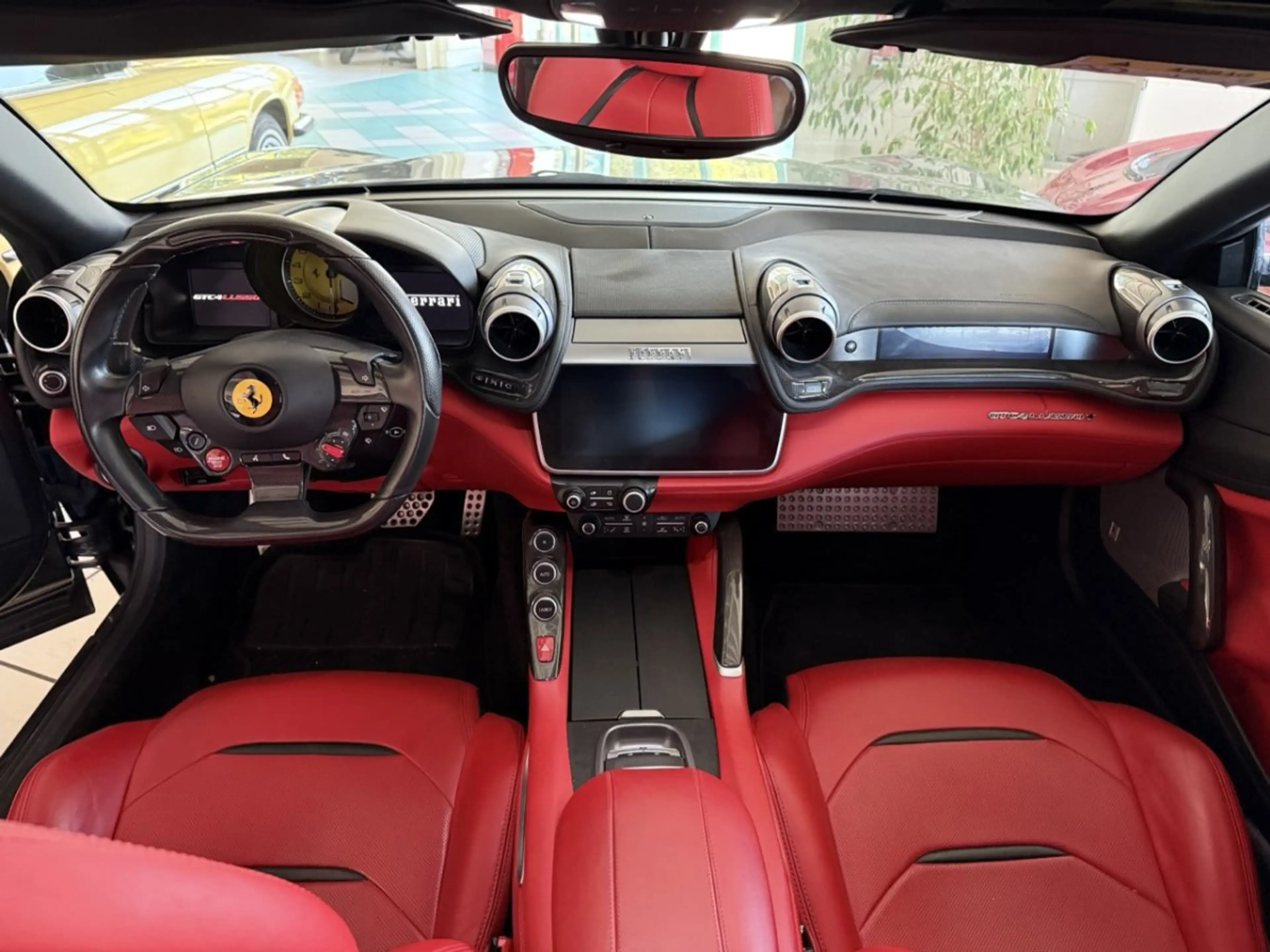 Ferrari GTC4 Lusso GTC4Lusso T — photo 8
