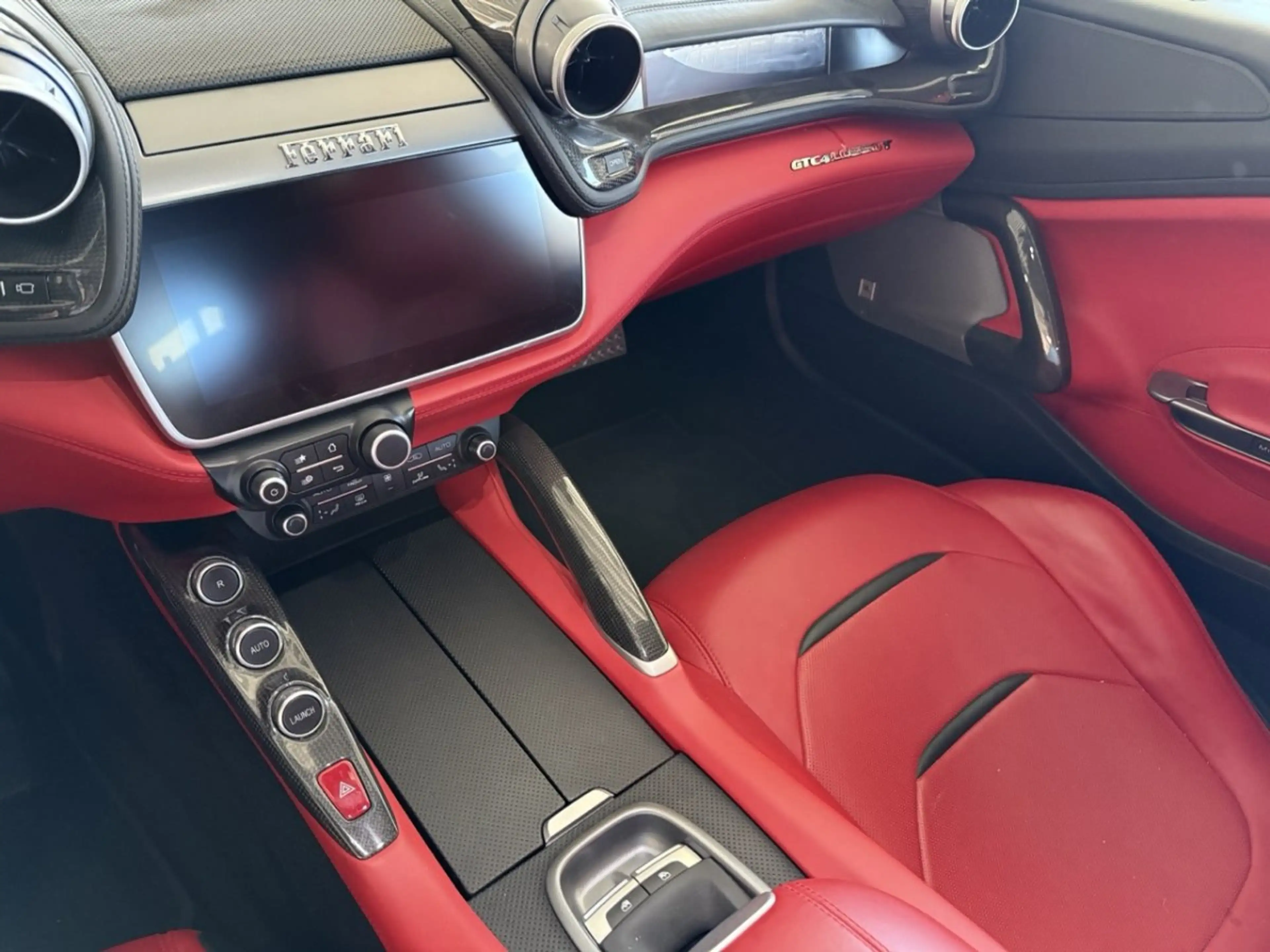 Ferrari GTC4 Lusso GTC4Lusso T — photo 10