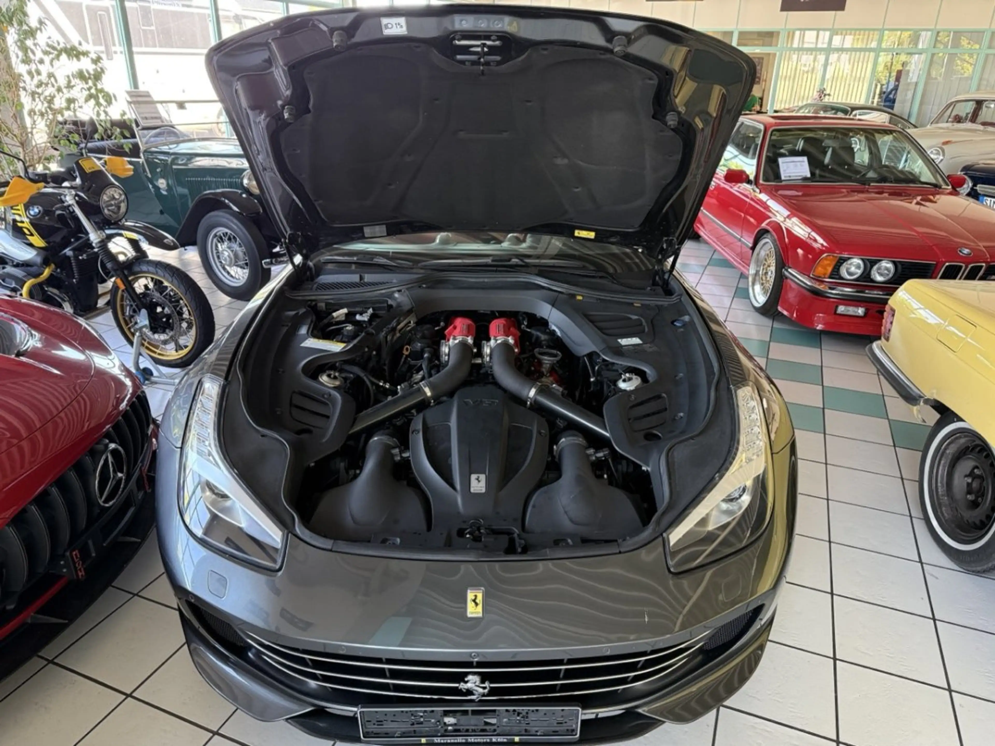 Ferrari GTC4 Lusso GTC4Lusso T — photo 13