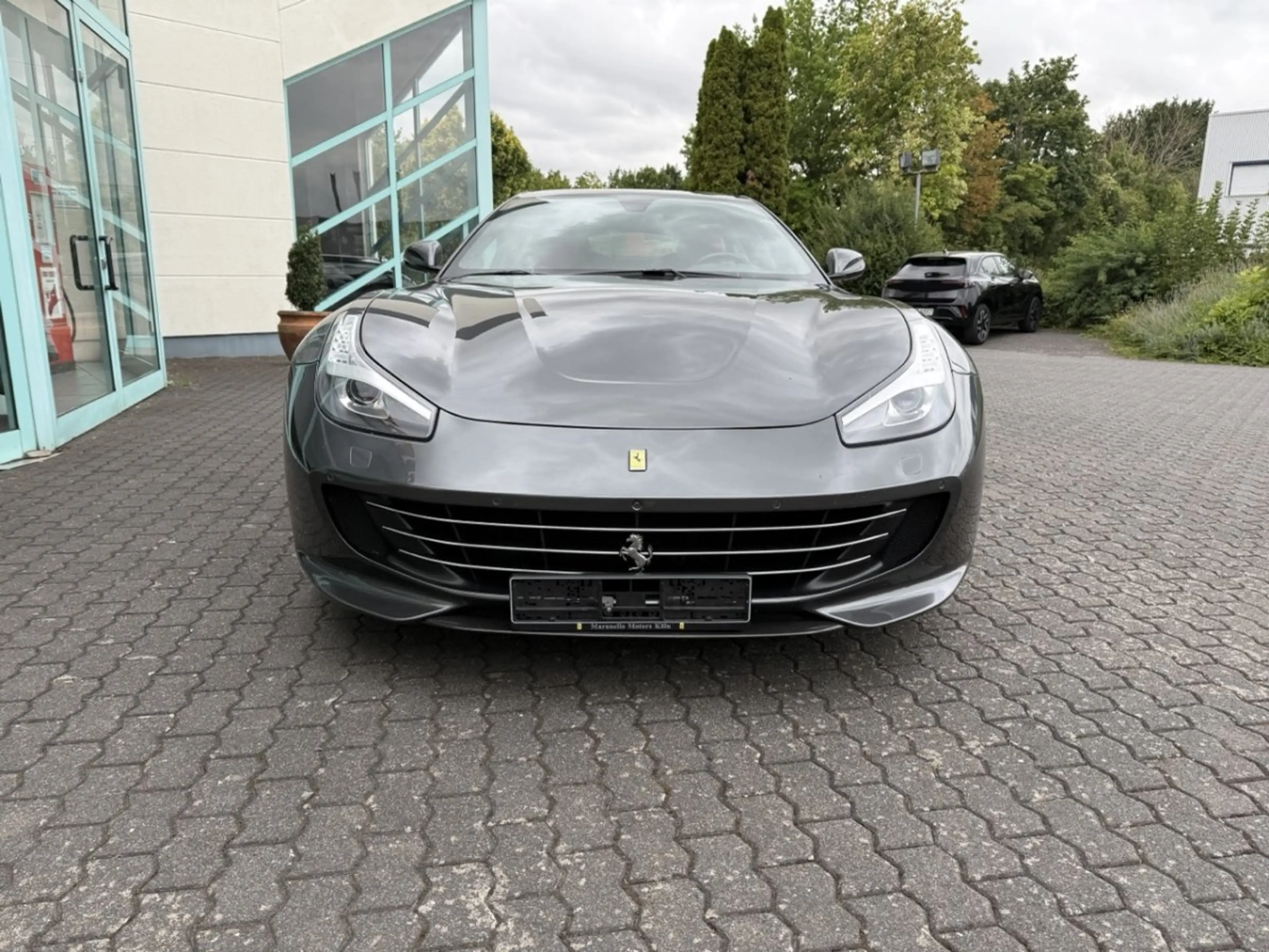Ferrari GTC4 Lusso GTC4Lusso T — photo 3