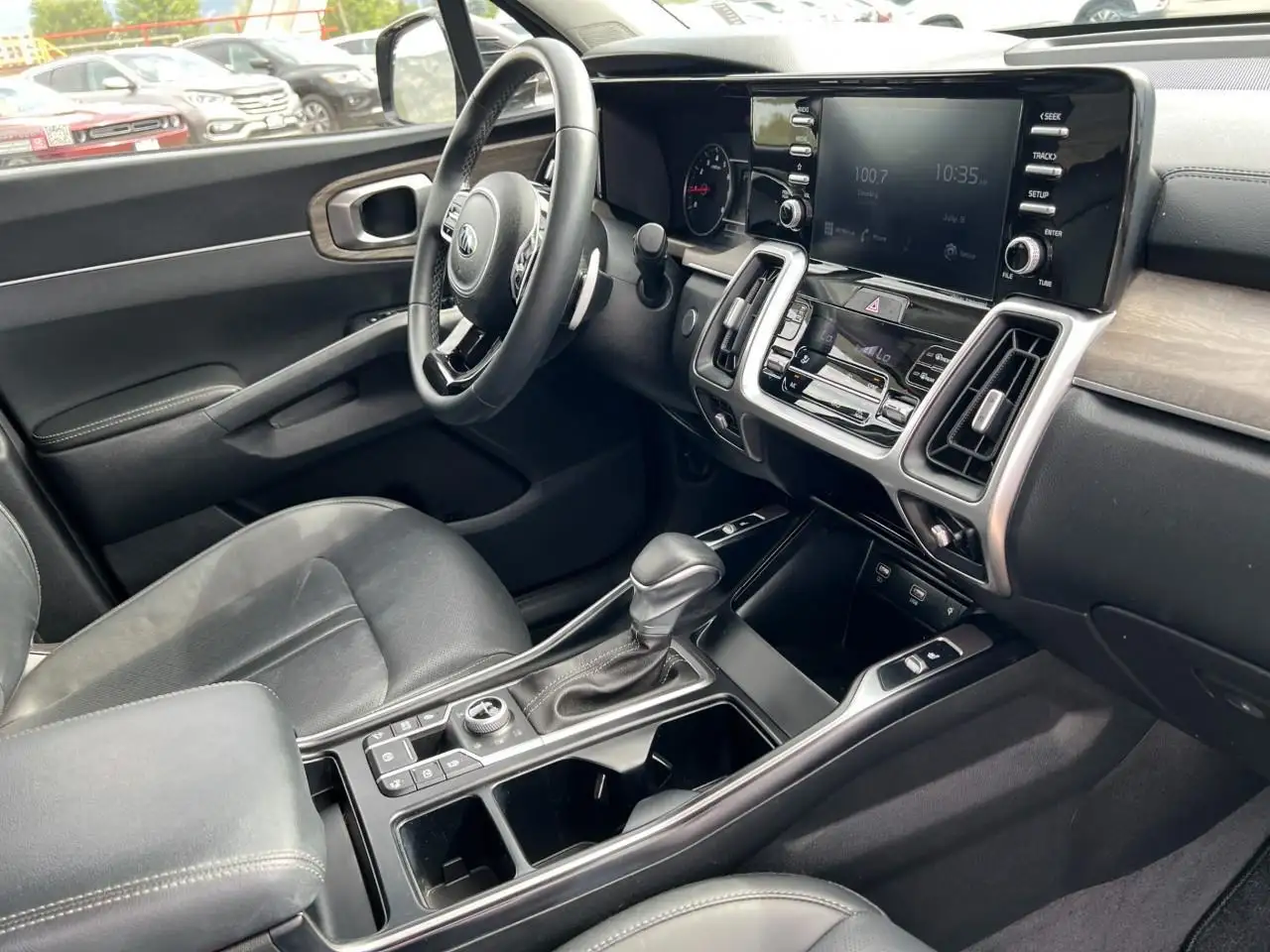 Kia Sorento photo Kia Sorento
