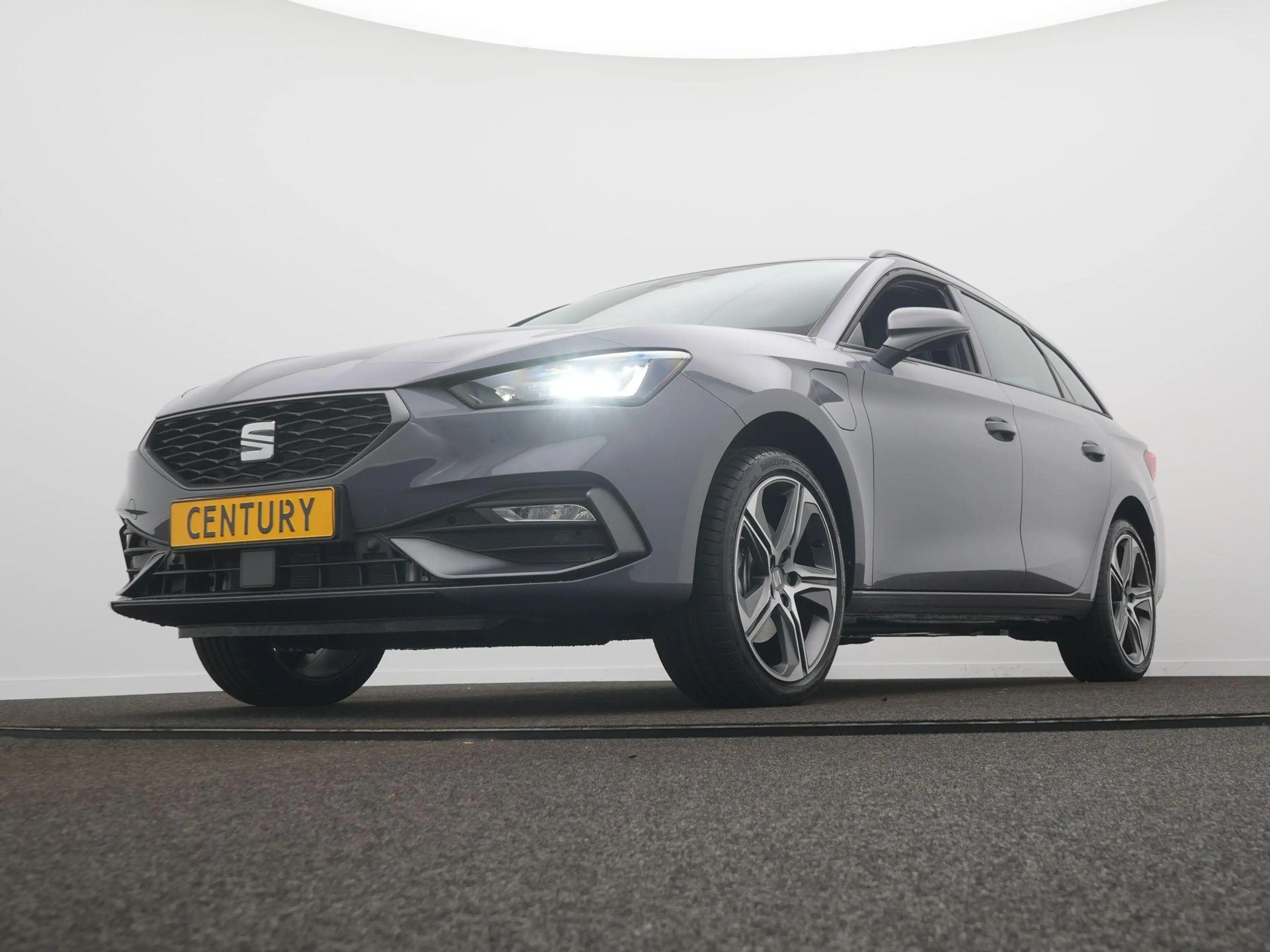 SEAT Leon e-Hybrid Sportstourer FR Business 1.5 TSI eHybrid 150 kW / — photo 9