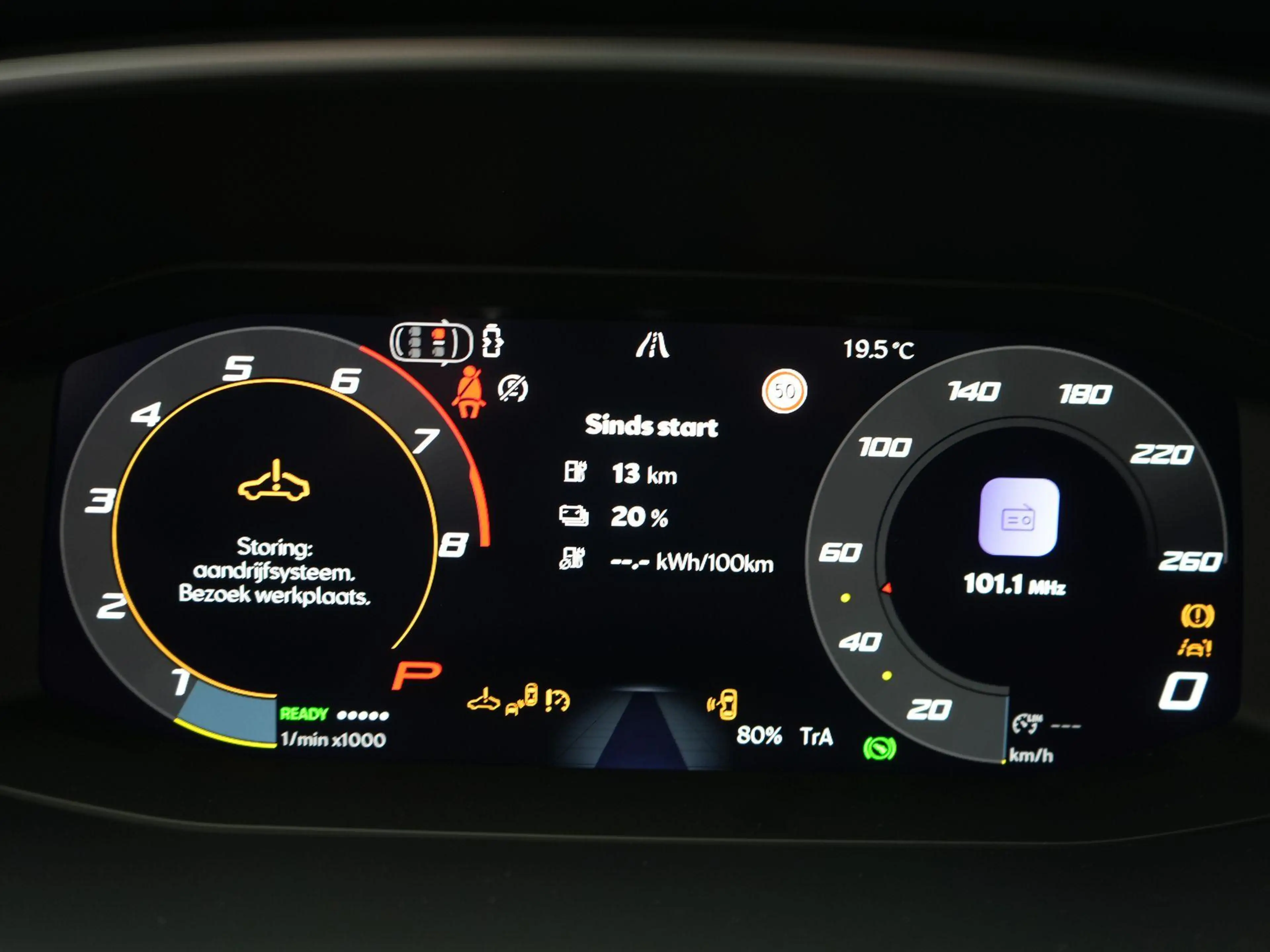SEAT Leon e-Hybrid Sportstourer FR Business 1.5 TSI eHybrid 150 kW / — photo 13