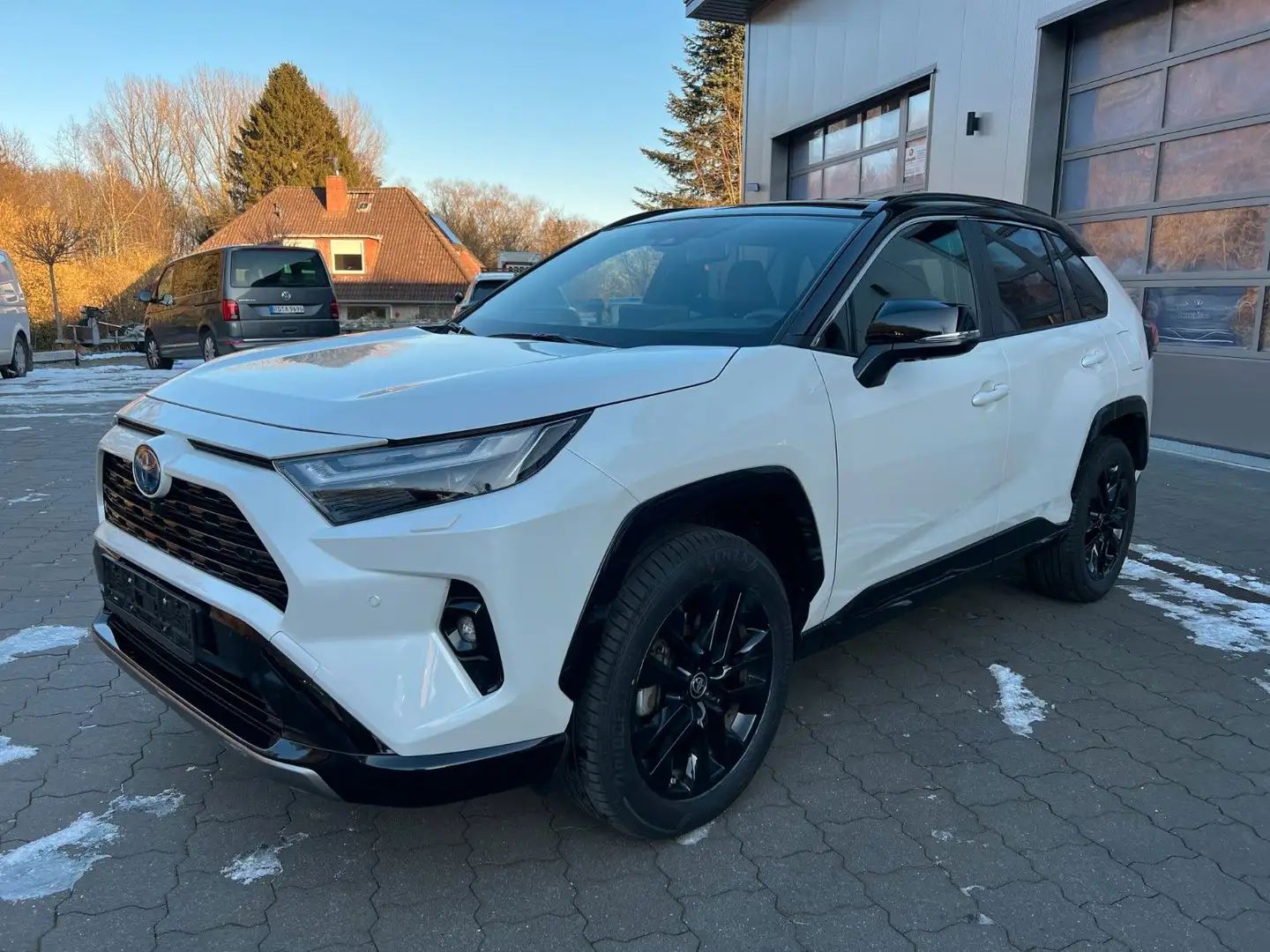 Toyota RAV 4 2.5 Hybrid 4x2 Style VOLL JBL+360°+LEDER Weiß - 2