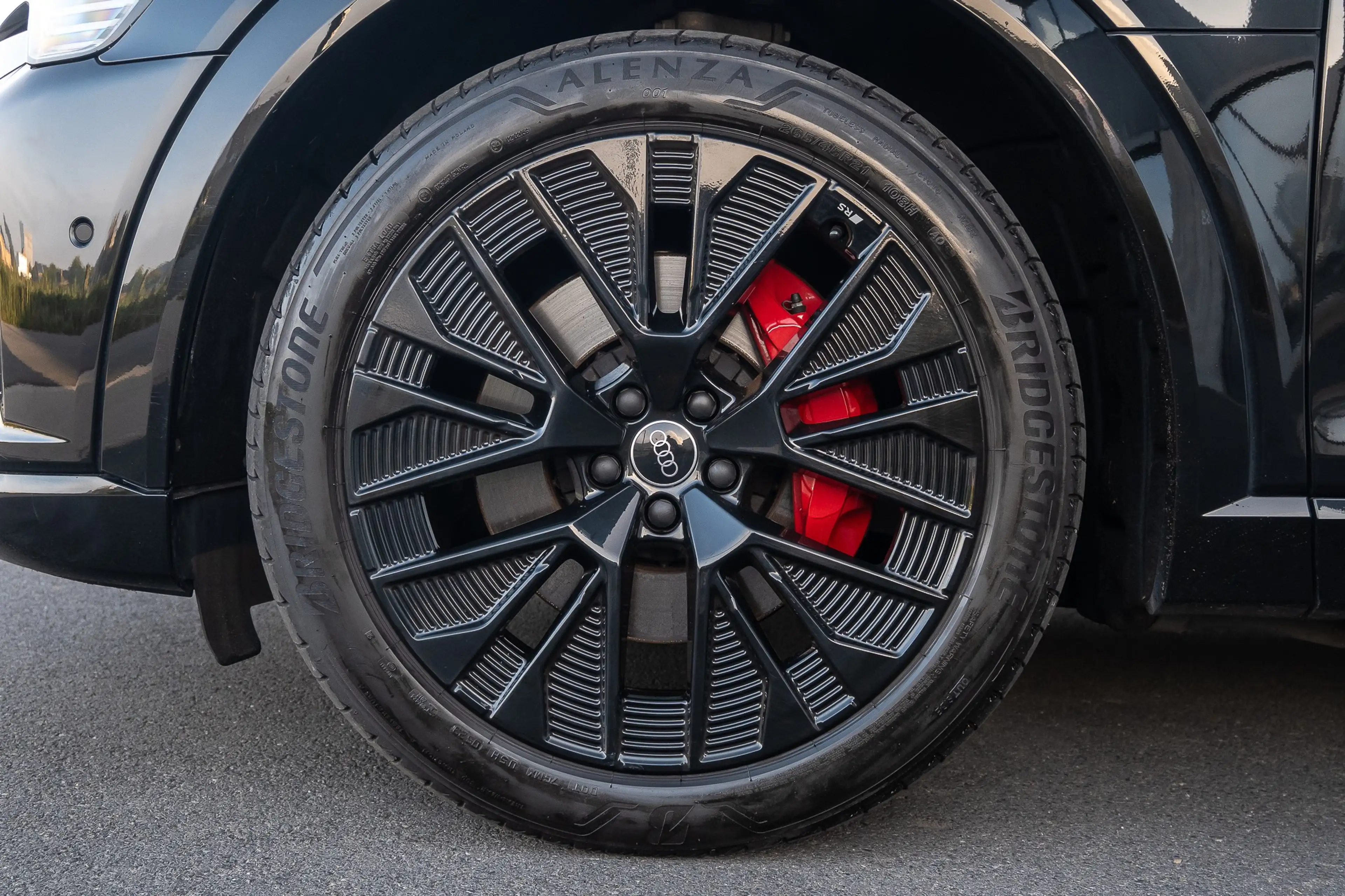 Audi Q8 e-tron Q8 Sportback 55 Quattro S line / FULL / B&O / Pano / 360° / Trekhaak — photo 9