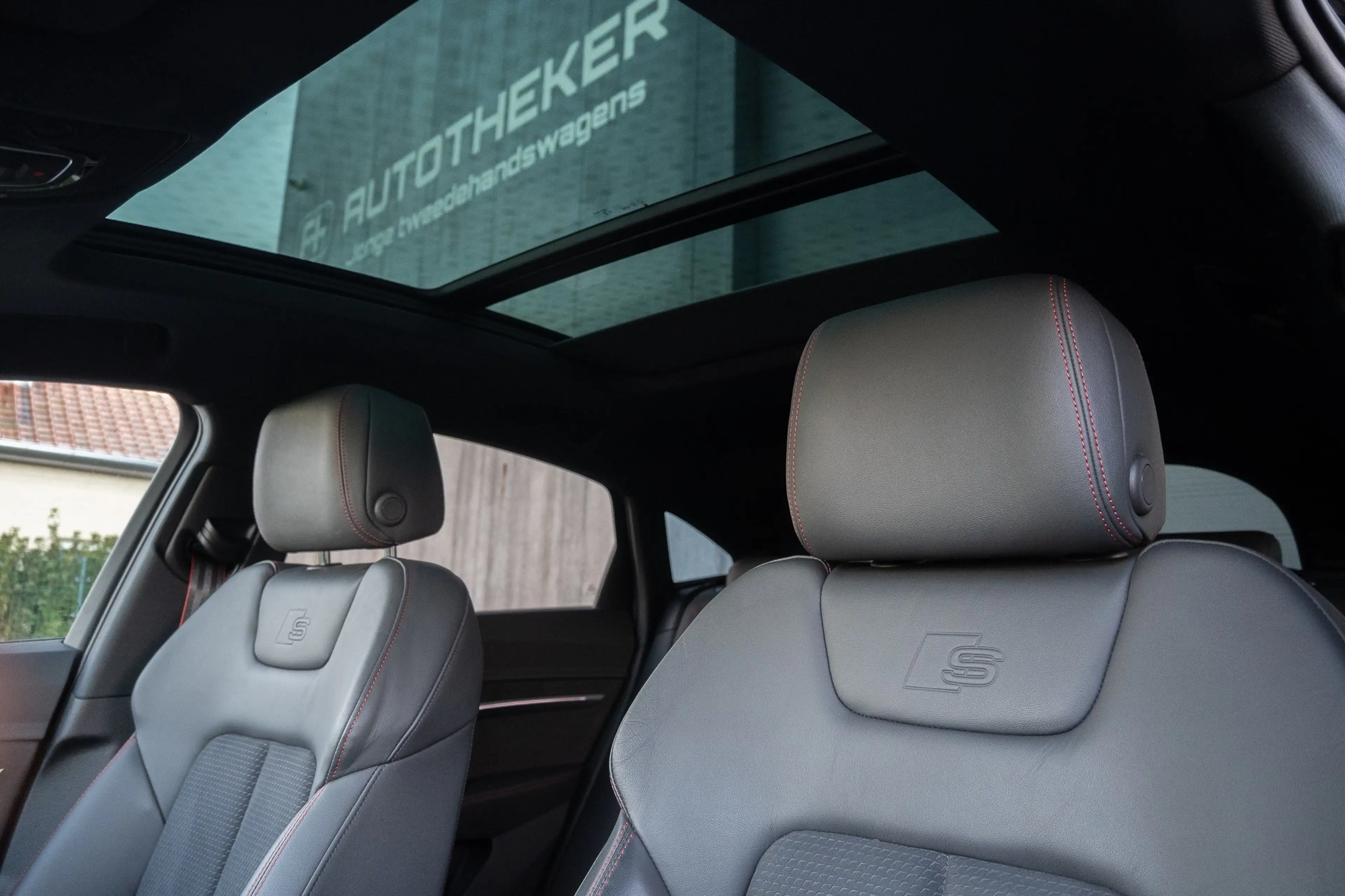 Audi Q8 e-tron Q8 Sportback 55 Quattro S line / FULL / B&O / Pano / 360° / Trekhaak — photo 13