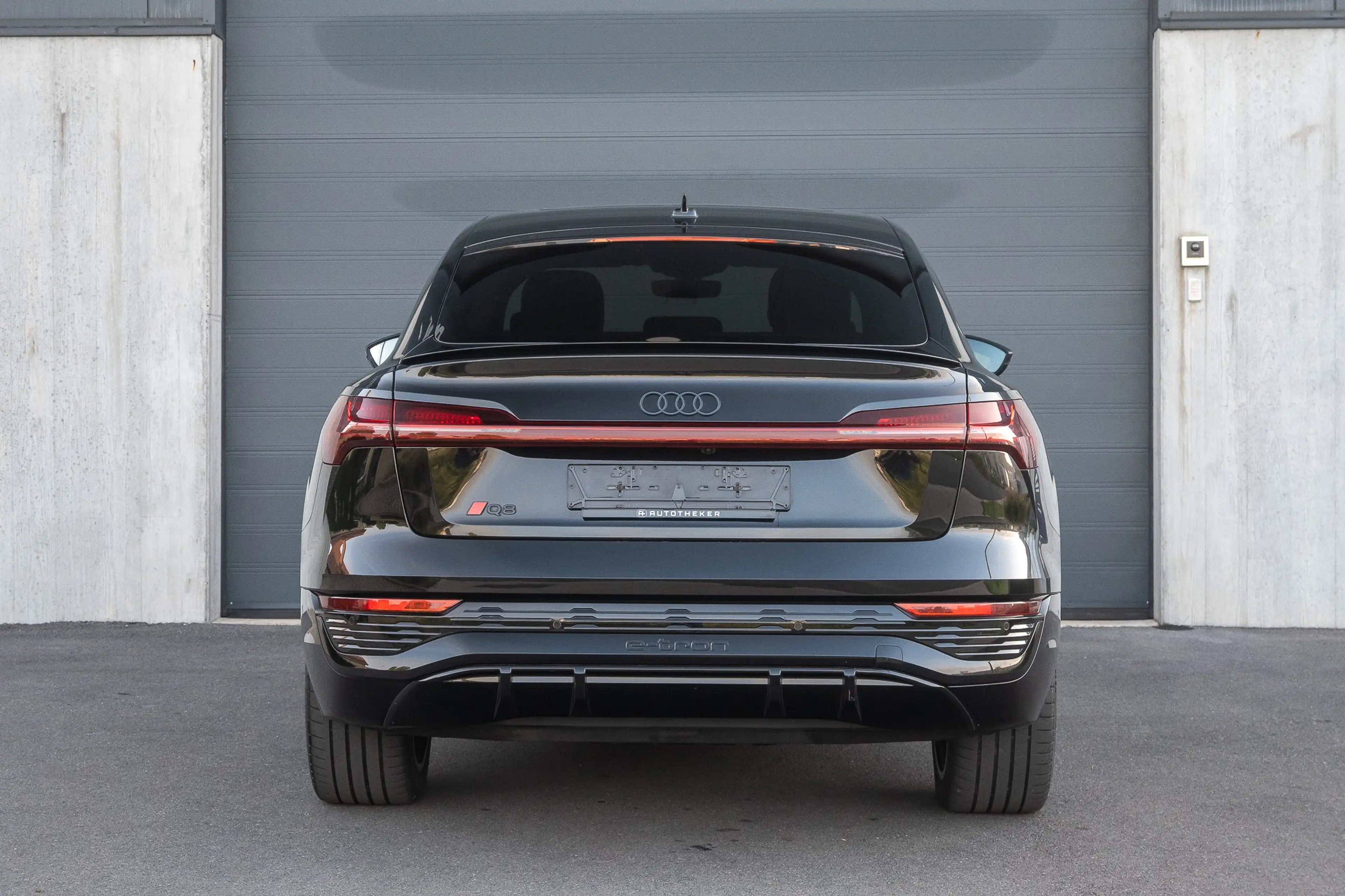 Audi Q8 e-tron Q8 Sportback 55 Quattro S line / FULL / B&O / Pano / 360° / Trekhaak — photo 4