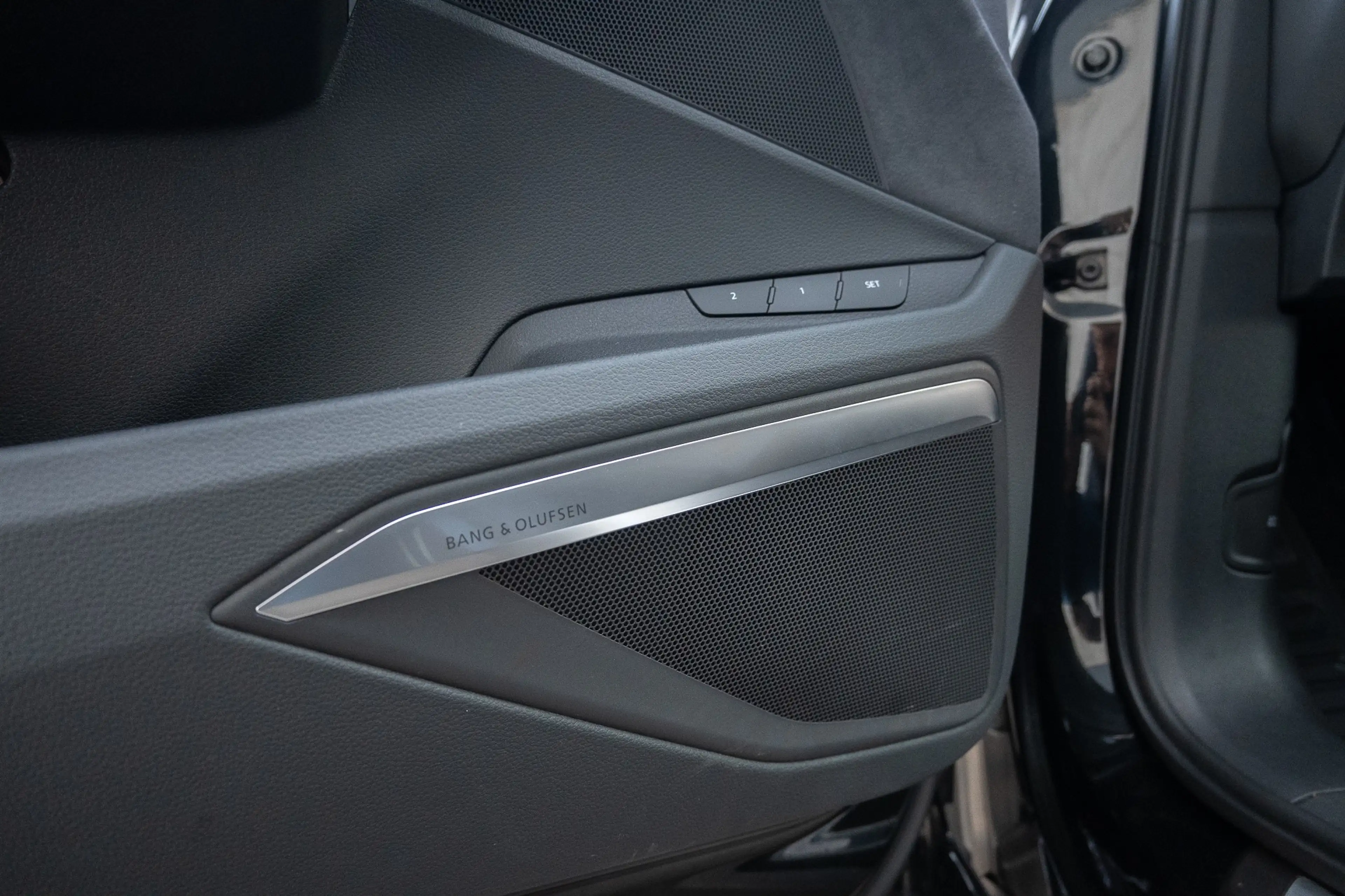 Audi Q8 e-tron Q8 Sportback 55 Quattro S line / FULL / B&O / Pano / 360° / Trekhaak — photo 11