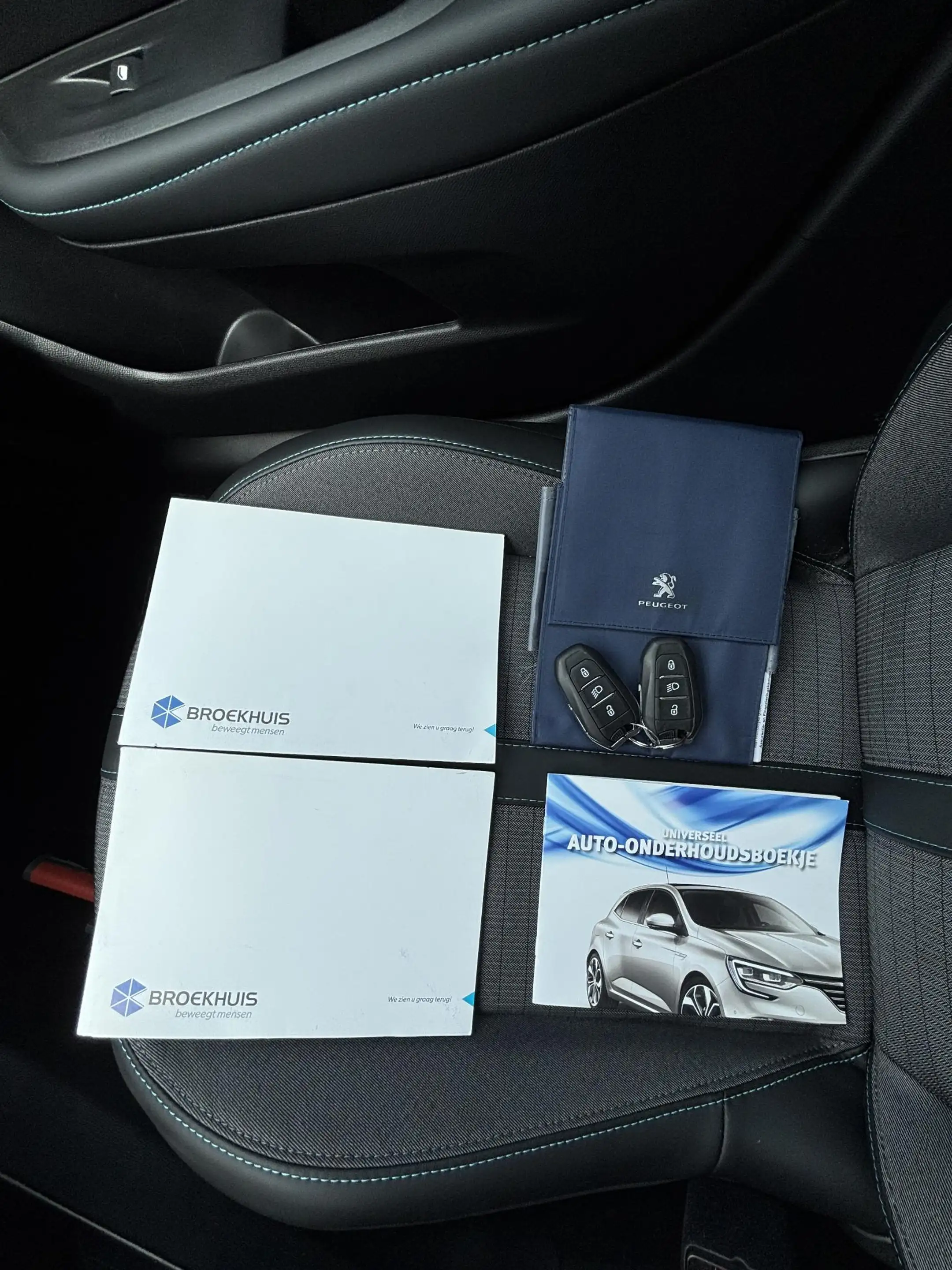 Peugeot 208 1.2 PureTech Allure |Virtual|Navigatie| — photo 4