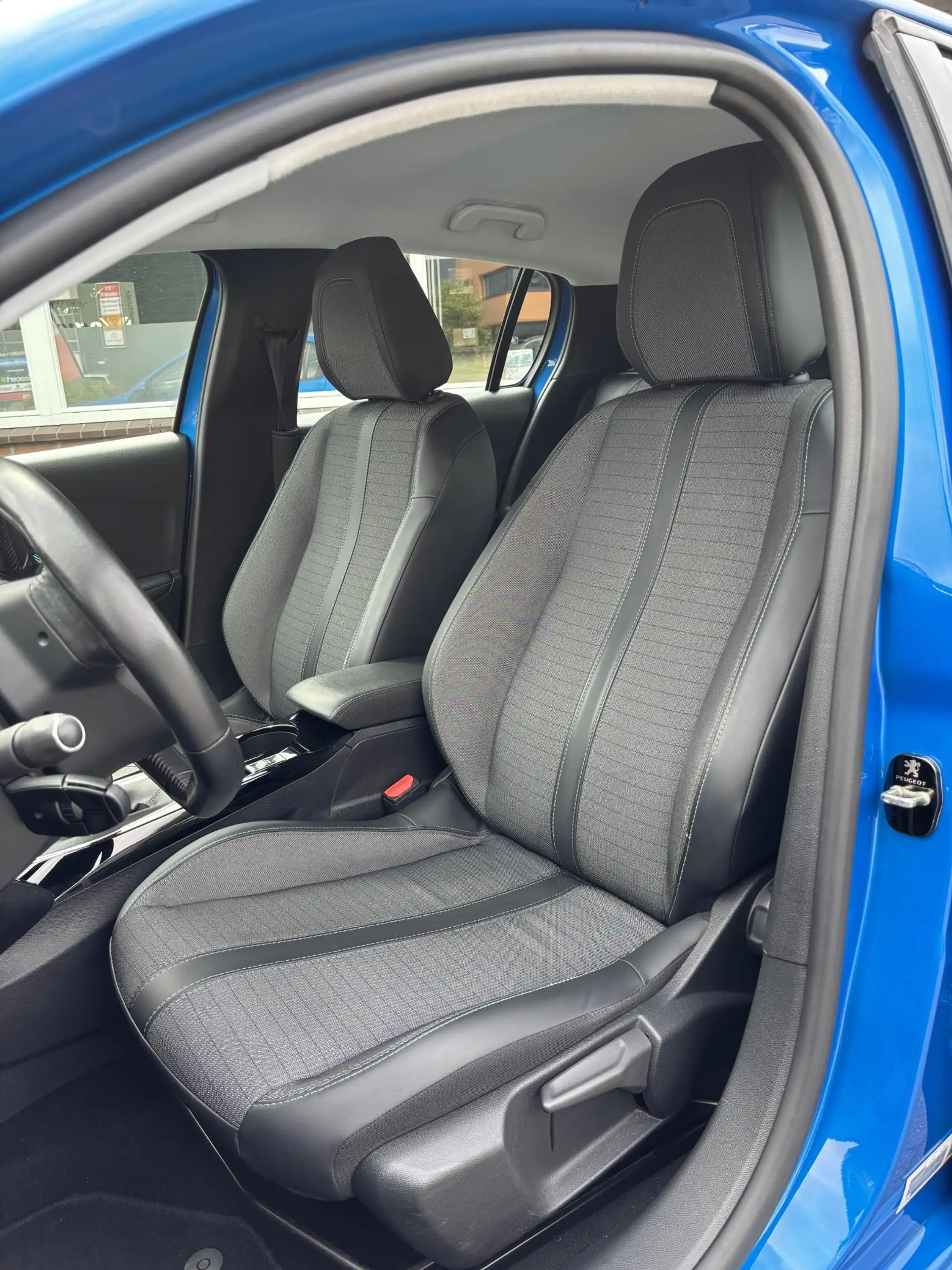 Peugeot 208 1.2 PureTech Allure |Virtual|Navigatie| — photo 8