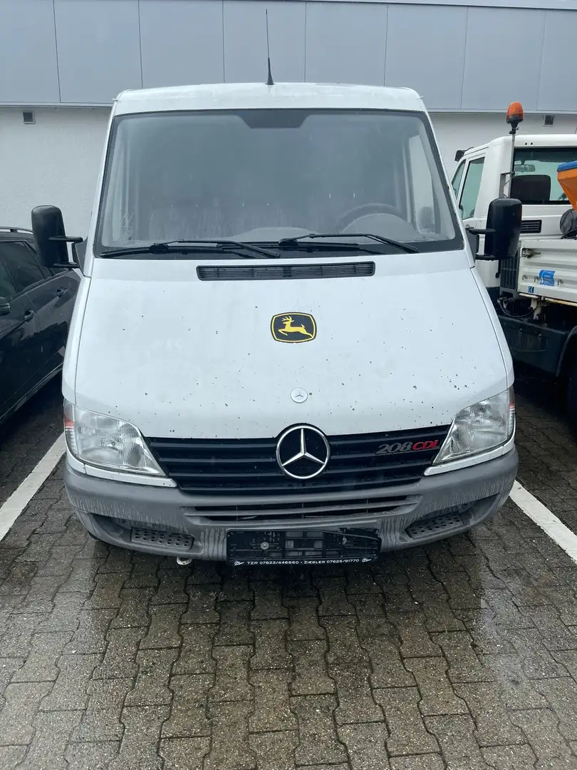 Mercedes-Benz Sprinter CHASSIS CAB 208 CDI 30 2.6t White - 1