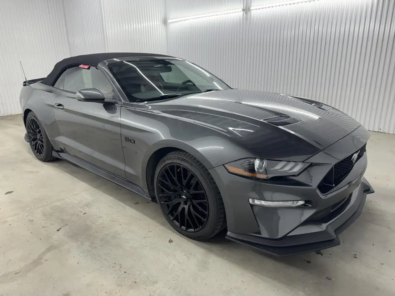 Ford Mustang photo Ford Mustang