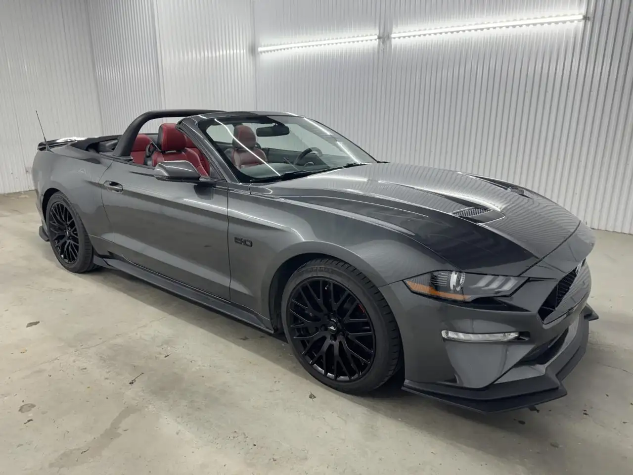 Ford Mustang photo Ford Mustang