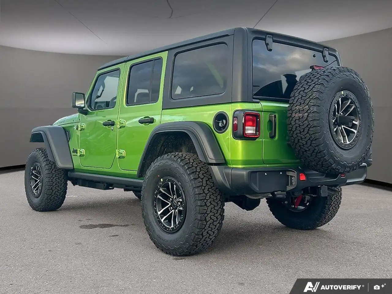 Jeep Wrangler снимка Jeep Wrangler
