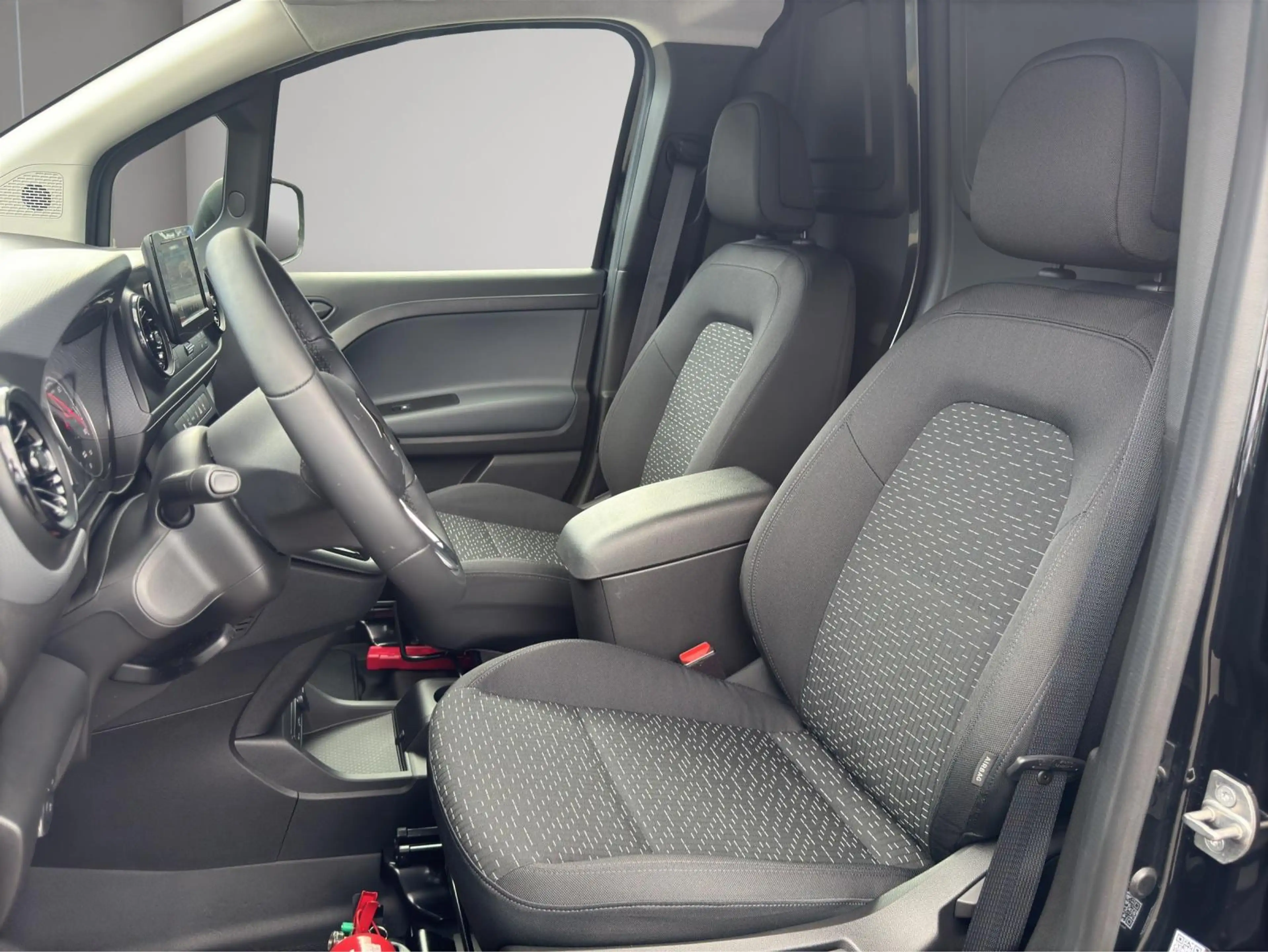 Mercedes-Benz Citan eCitan 112 Base L1 51 kWh — photo 9