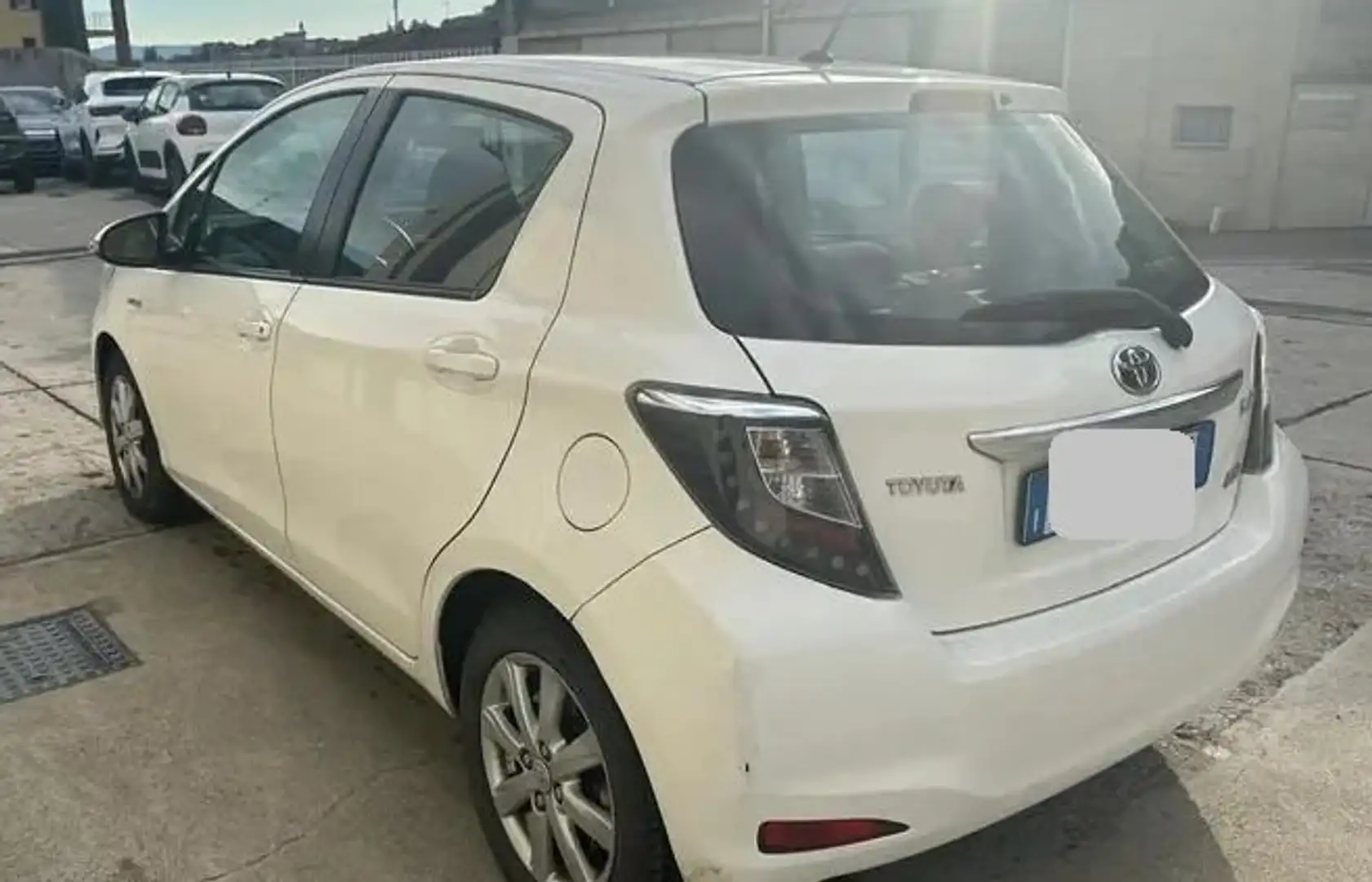 Toyota Yaris 1.5h Business - 2