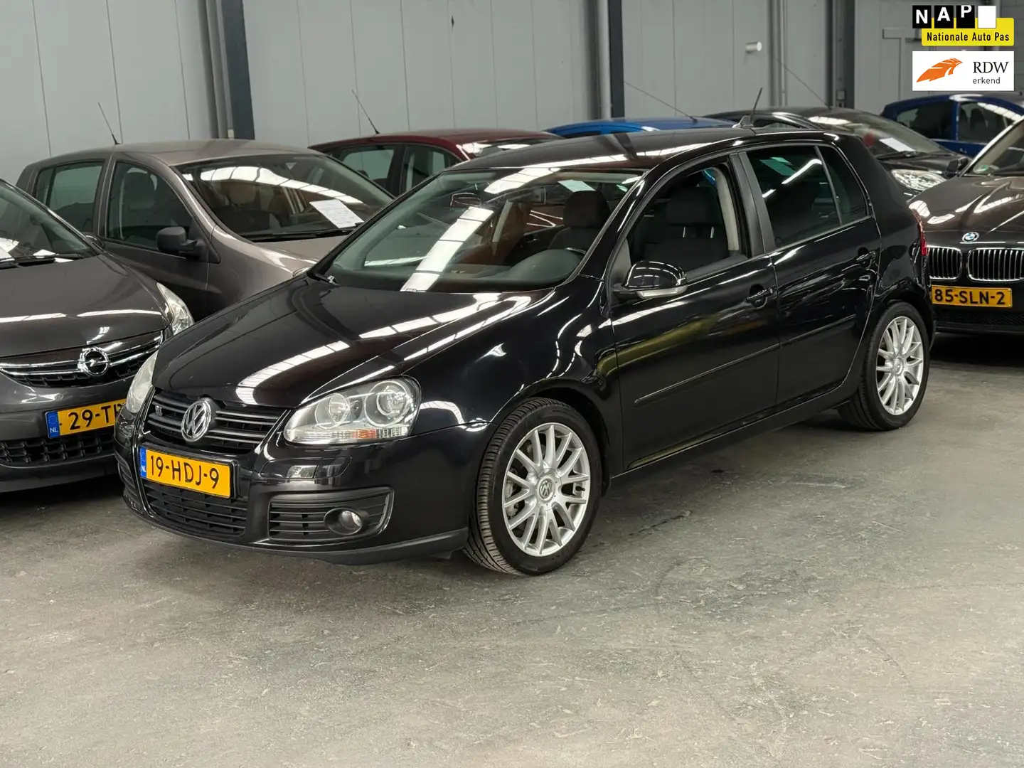 Volkswagen Golf 1.4 TSI GT Sport 170pk Nieuwe APK NAP Nette Staat Černá - 1