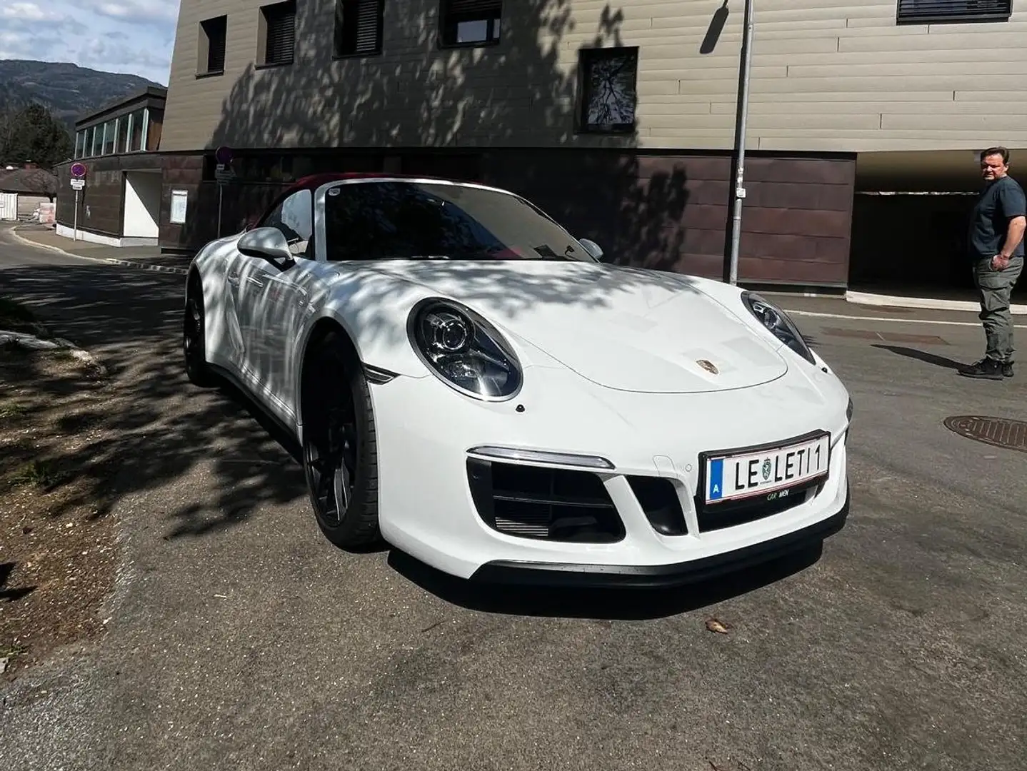 Porsche 911 Carrera 4 GTS Blanco - 2