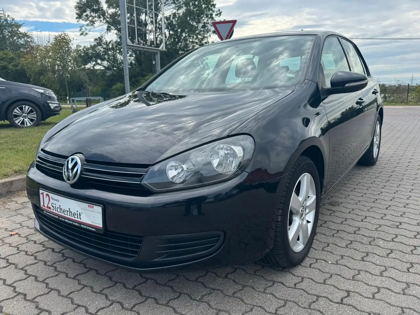 Volkswagen Golf 1.6 TDI Comfortline Černá - 1