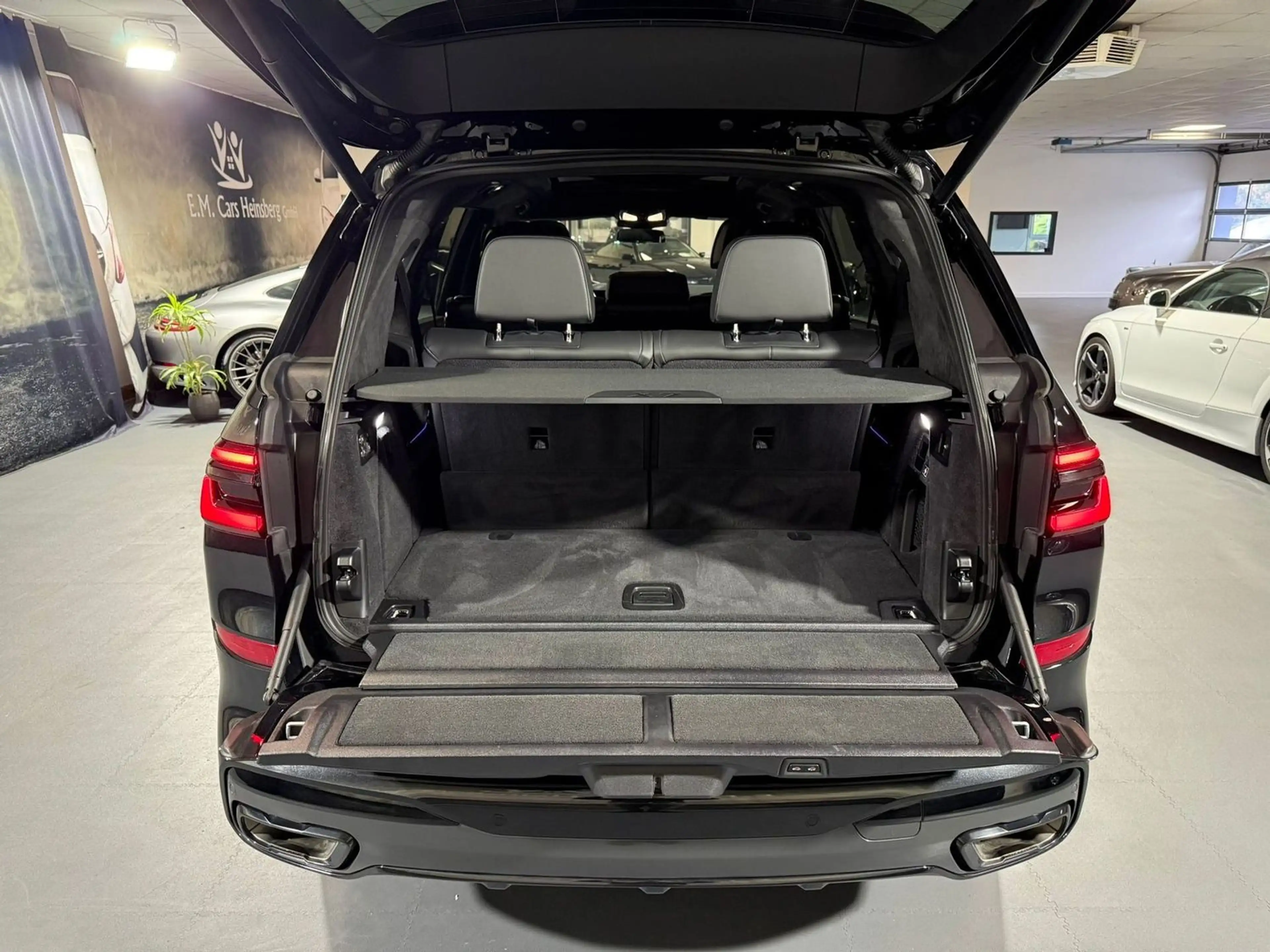 BMW X7 xDrive 40 d M Sport Mi-Hy HUD PANO ACC AHK 360°KAM — photo 11