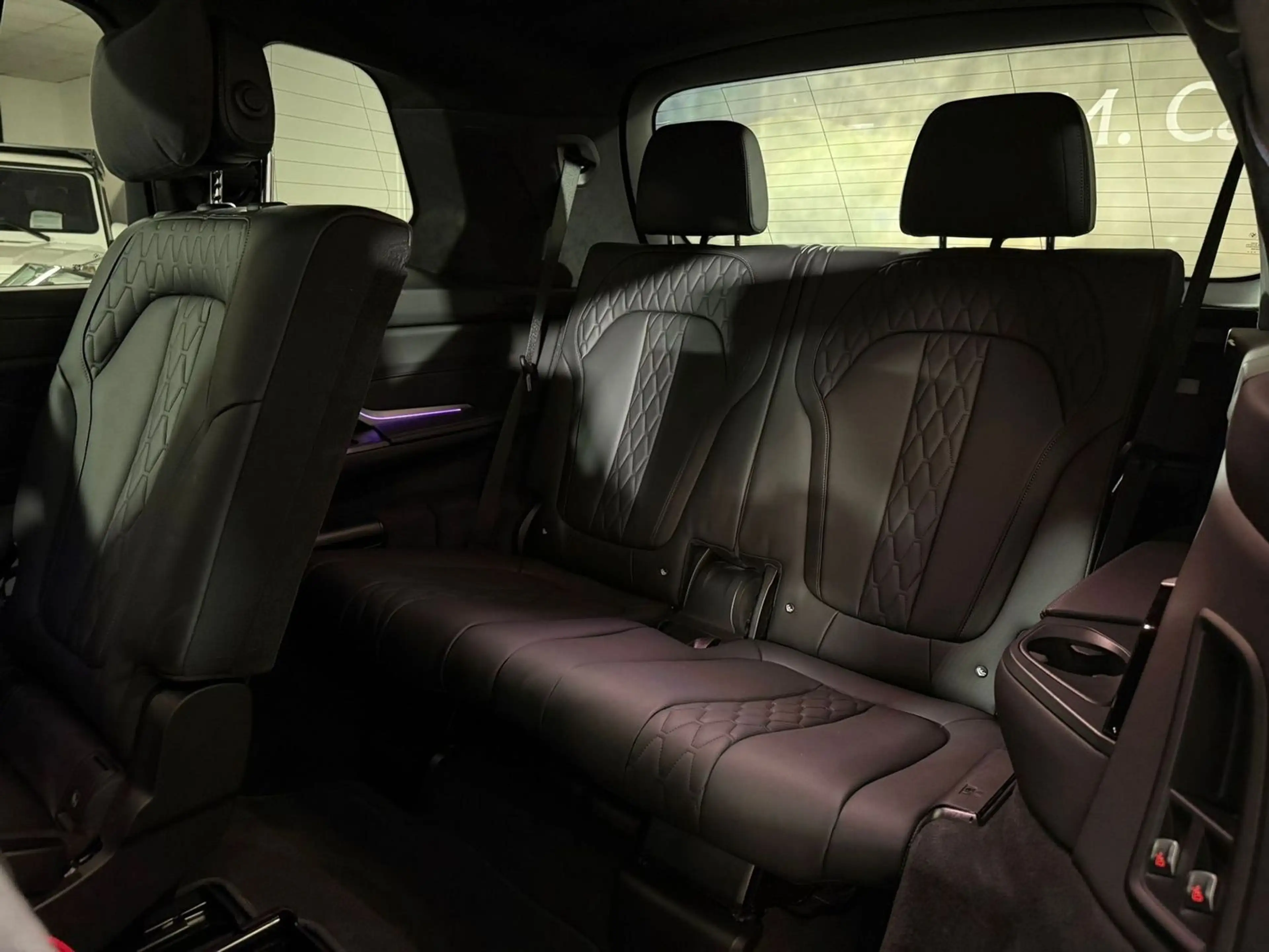 BMW X7 xDrive 40 d M Sport Mi-Hy HUD PANO ACC AHK 360°KAM — photo 10