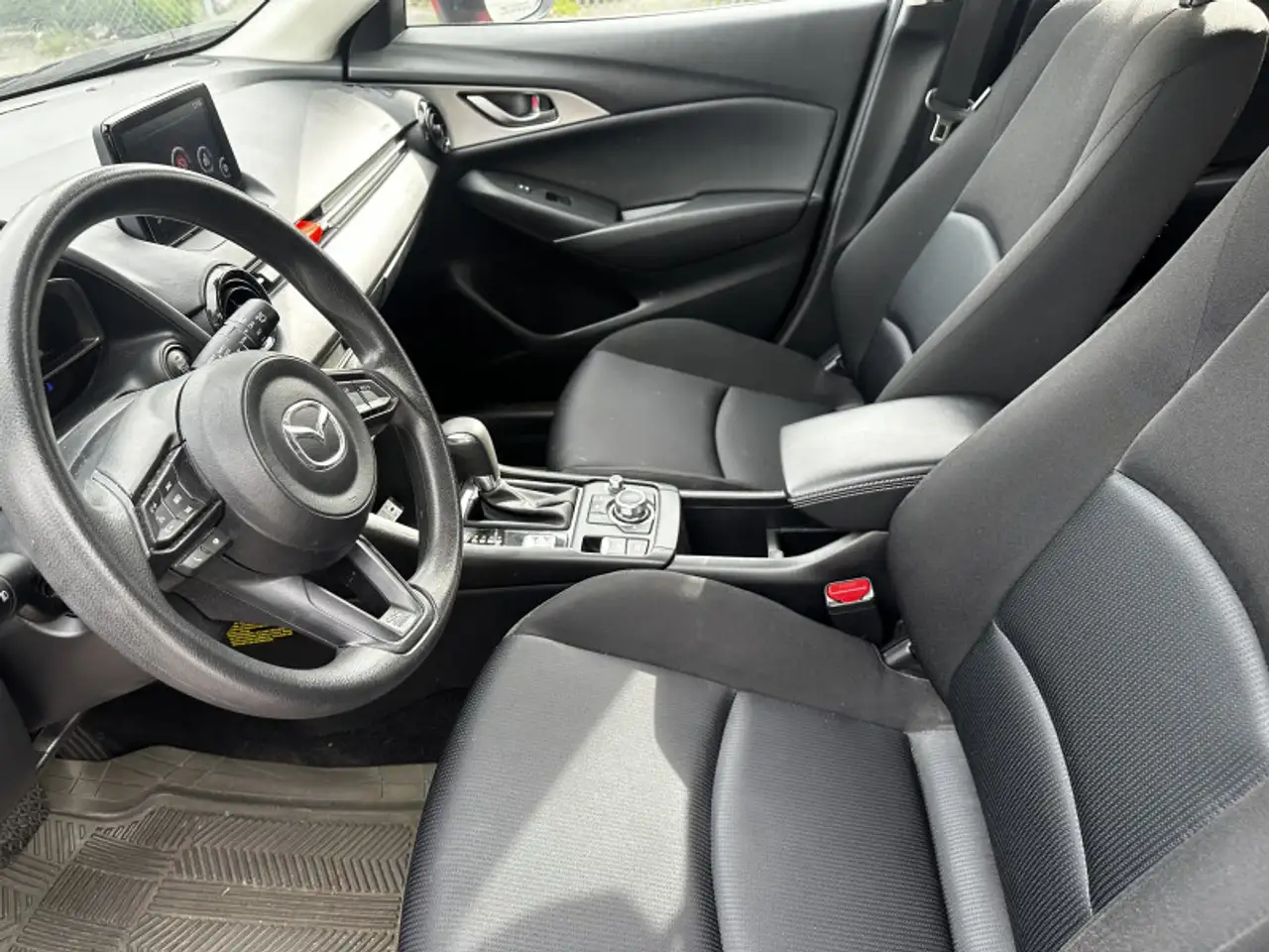 Mazda CX-3 снимка Mazda CX-3
