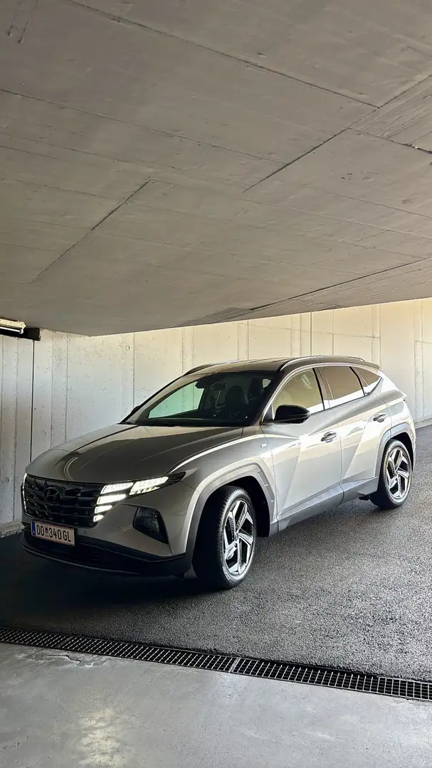 Hyundai TUCSON 1,6 CRDI 4WD 48V Prestige Line DCT Grau - 1