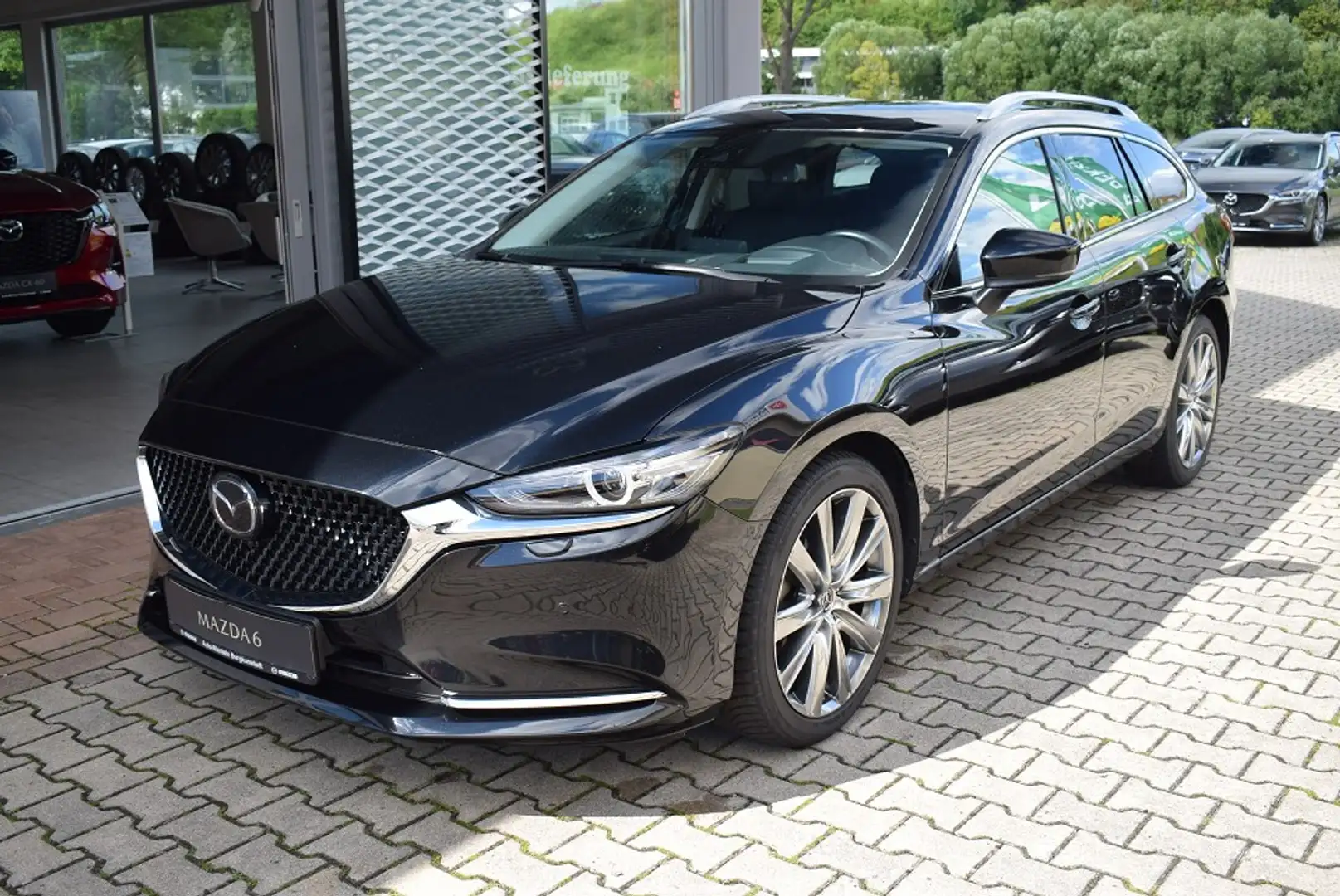 Mazda 6 2.0 165PS Exclusive Leder Bose Matrix-LED 360° Nav crna - 2