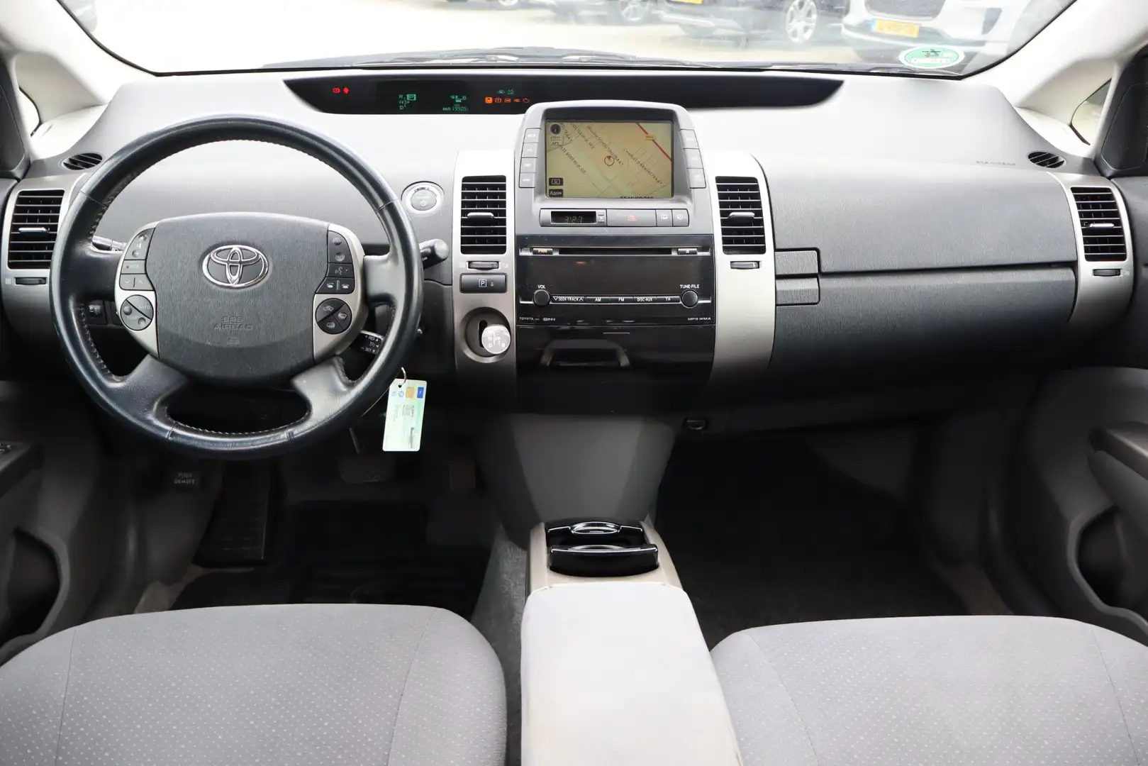 Toyota Prius 1.5 VVT-i Tech Edition (Dealer onderhouden) Naviga Mavi - 2