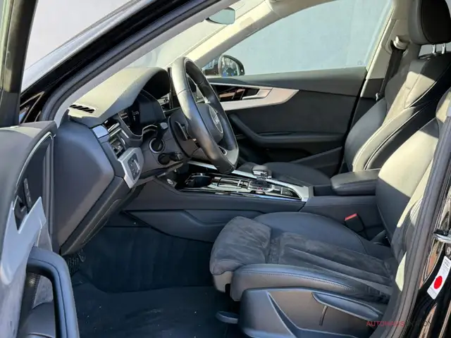 Audi A4 view 10